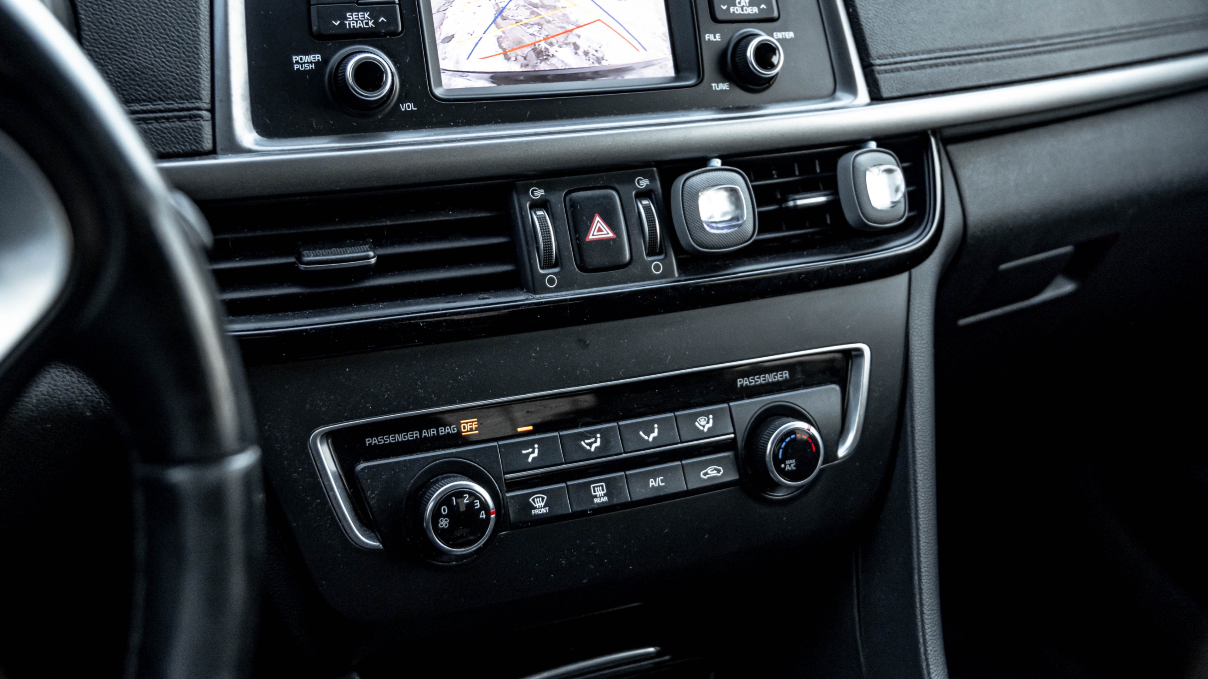 /ontarioqualitymotorsetobicoke/2018-Kia-Optima-11018757545127555.jpg