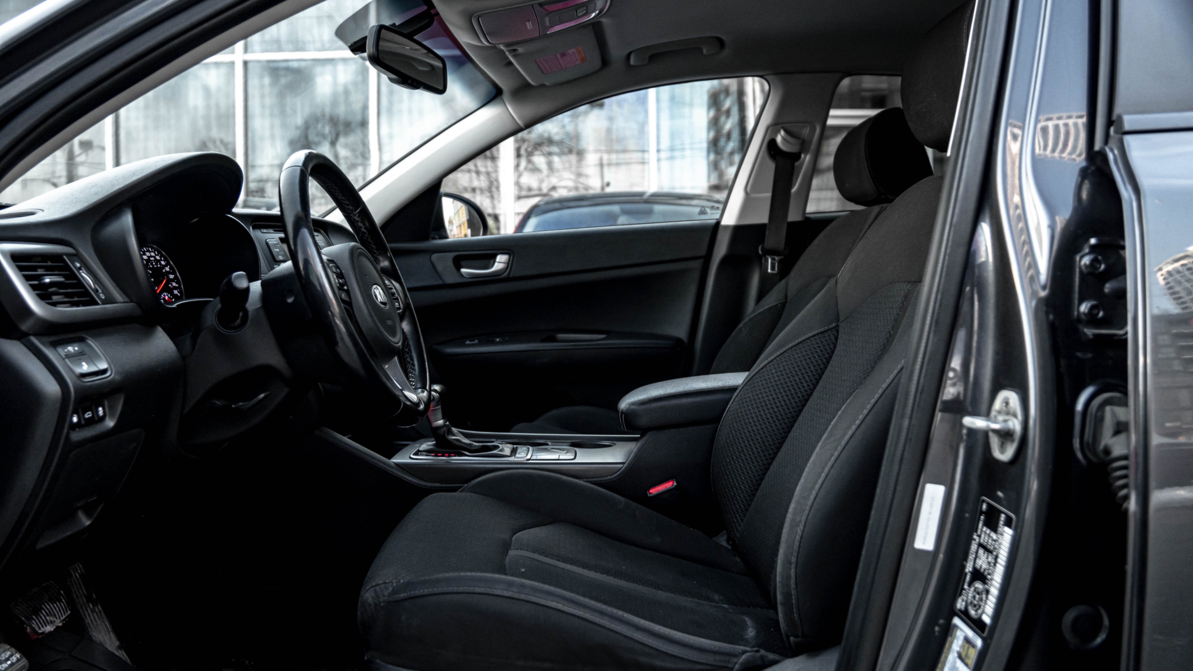 /ontarioqualitymotorsetobicoke/2018-Kia-Optima-17148801325233465.jpg