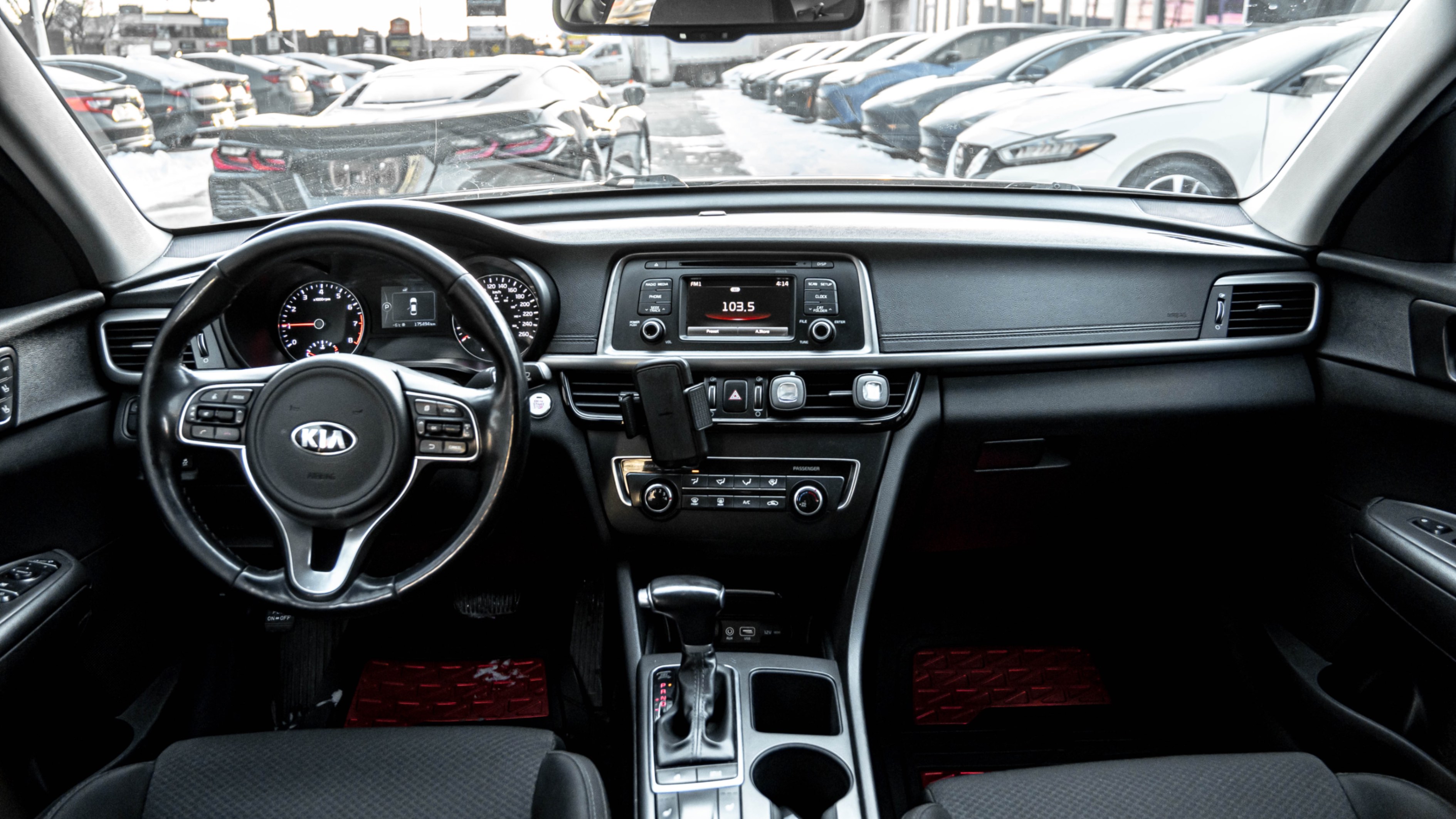 /ontarioqualitymotorsetobicoke/2018-Kia-Optima-2723699302663094.jpg