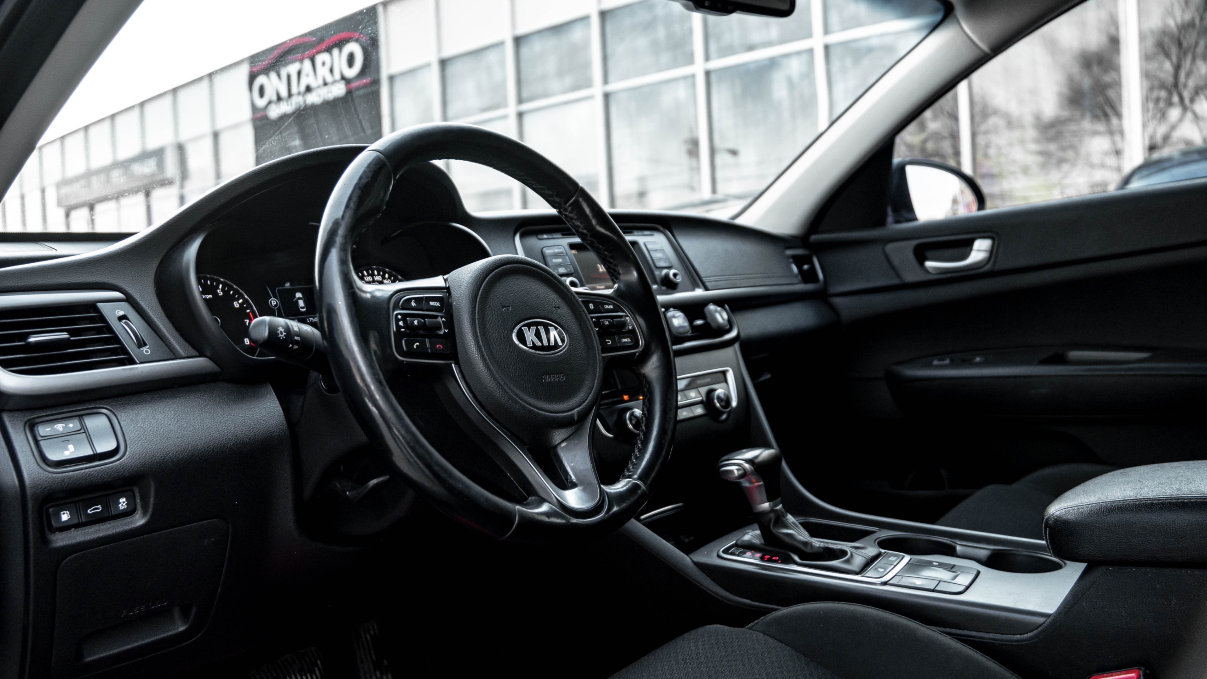 /ontarioqualitymotorsetobicoke/2018-Kia-Optima-9860402774615342.jpg