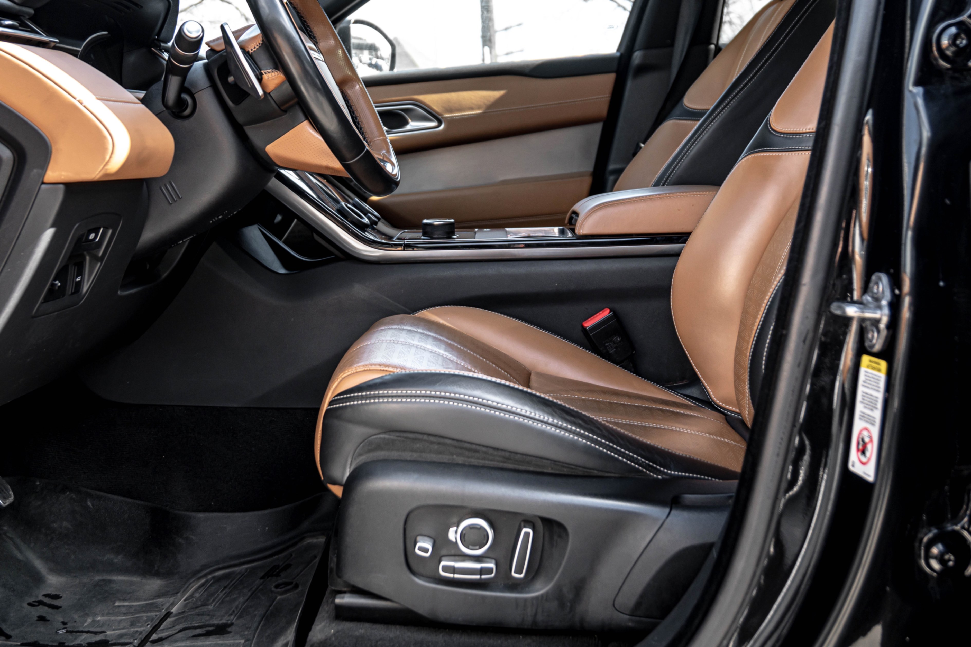 /ontarioqualitymotorsetobicoke/2018-LandRover-RangeRover-23583146971155955.jpg