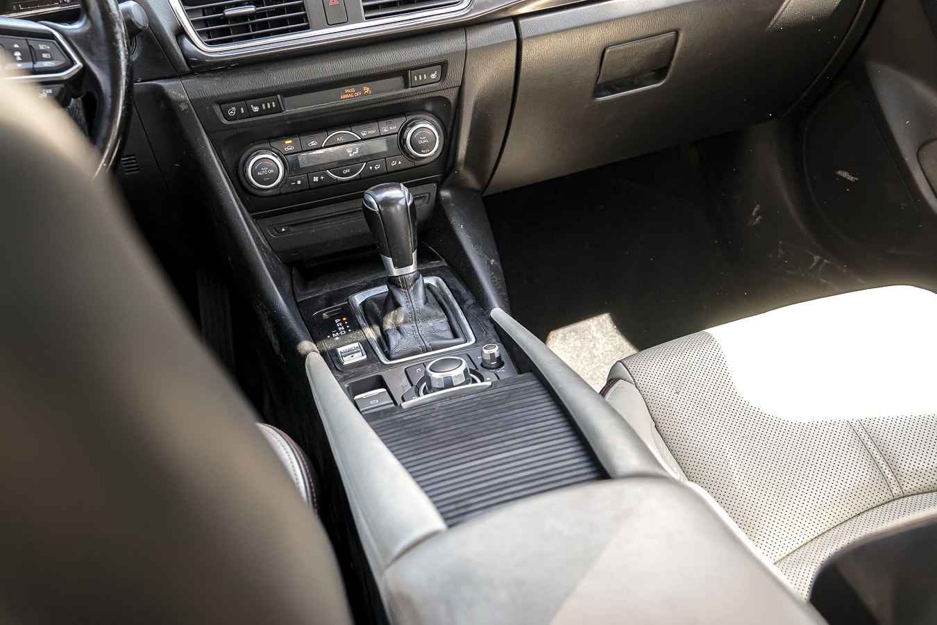 /ontarioqualitymotorsetobicoke/2018-Mazda-Mazda3-82346493703147.jpg