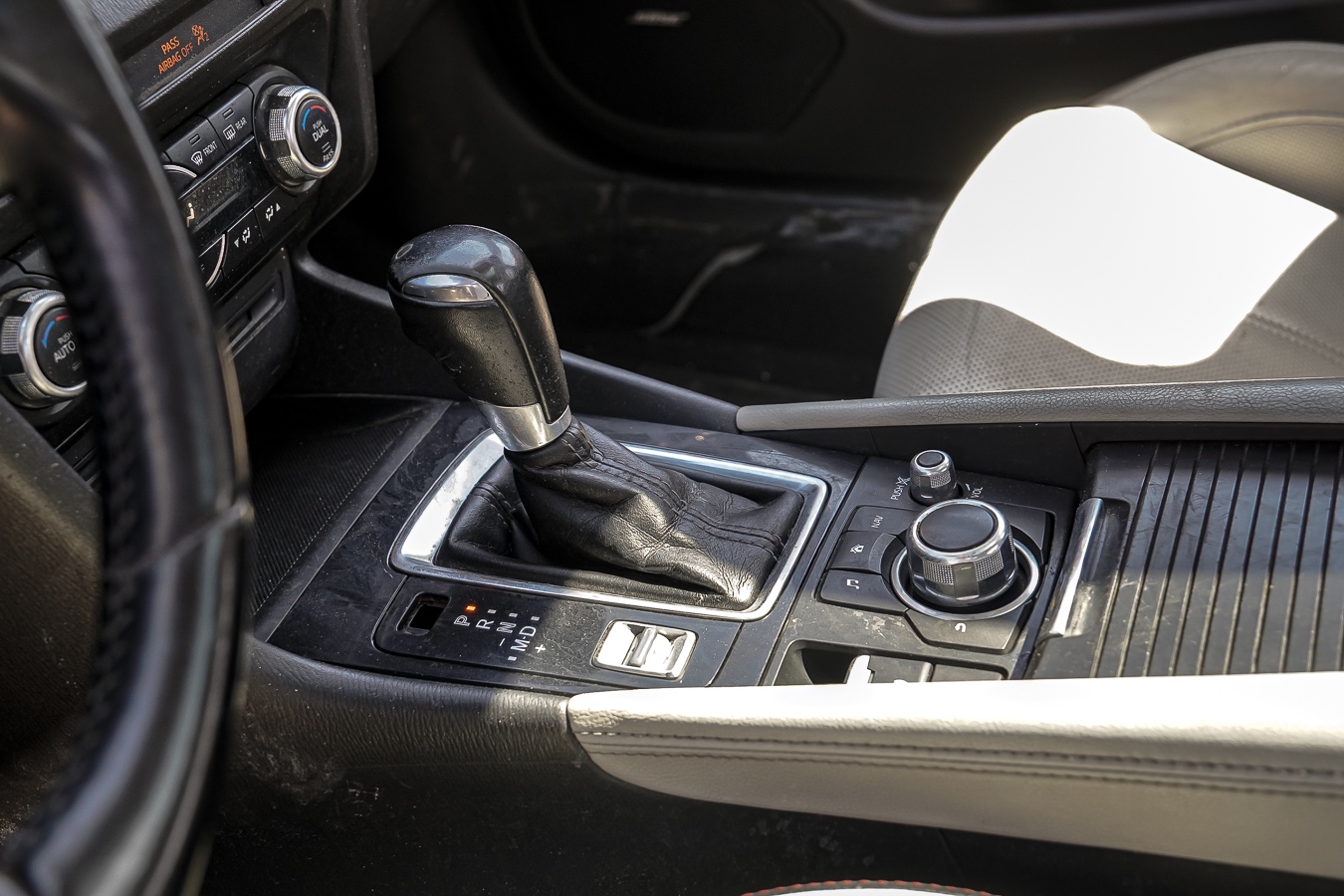 /ontarioqualitymotorsetobicoke/2018-Mazda-Mazda3-832635427623277.jpg