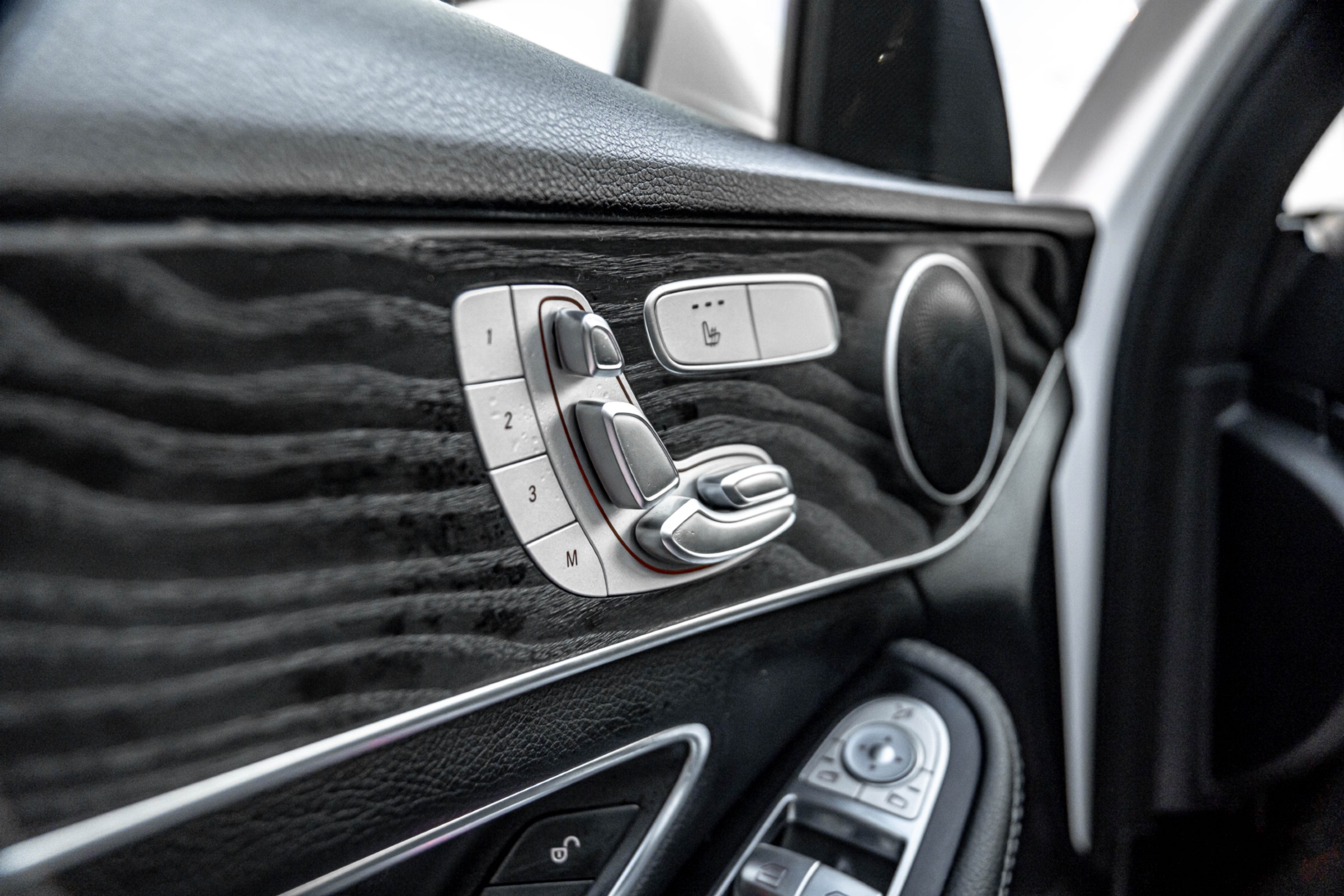 /ontarioqualitymotorsetobicoke/2018-Mercedes-Benz-C-Class-004476358692863336.jpg