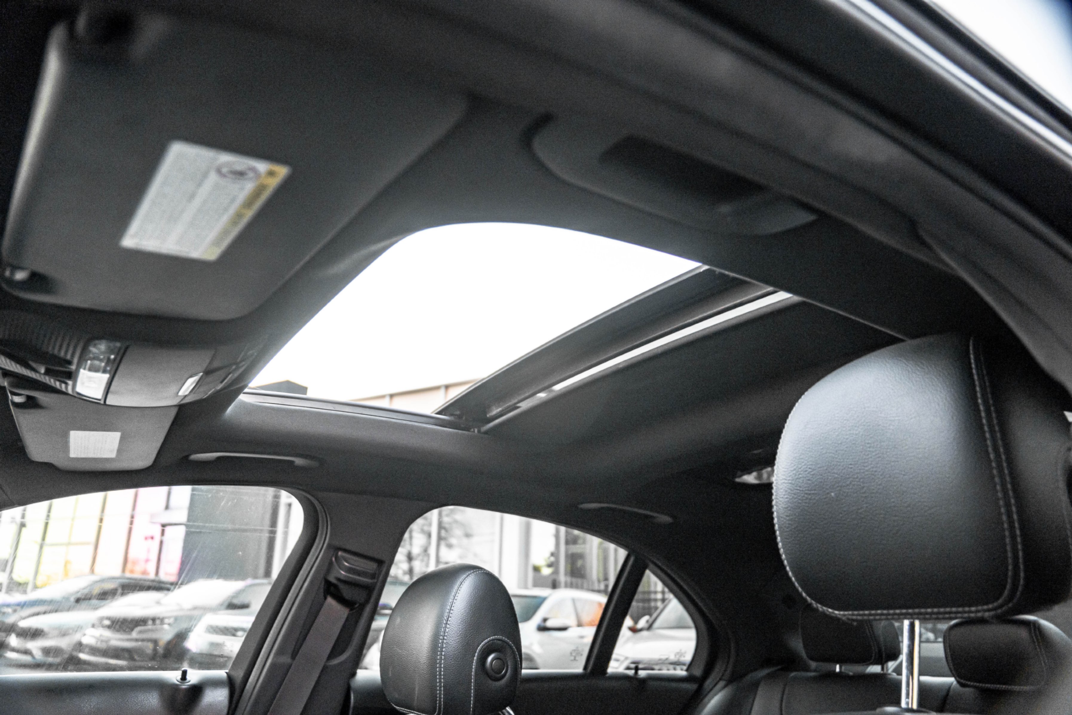 /ontarioqualitymotorsetobicoke/2018-Mercedes-Benz-C-Class-8266901635600239.jpg