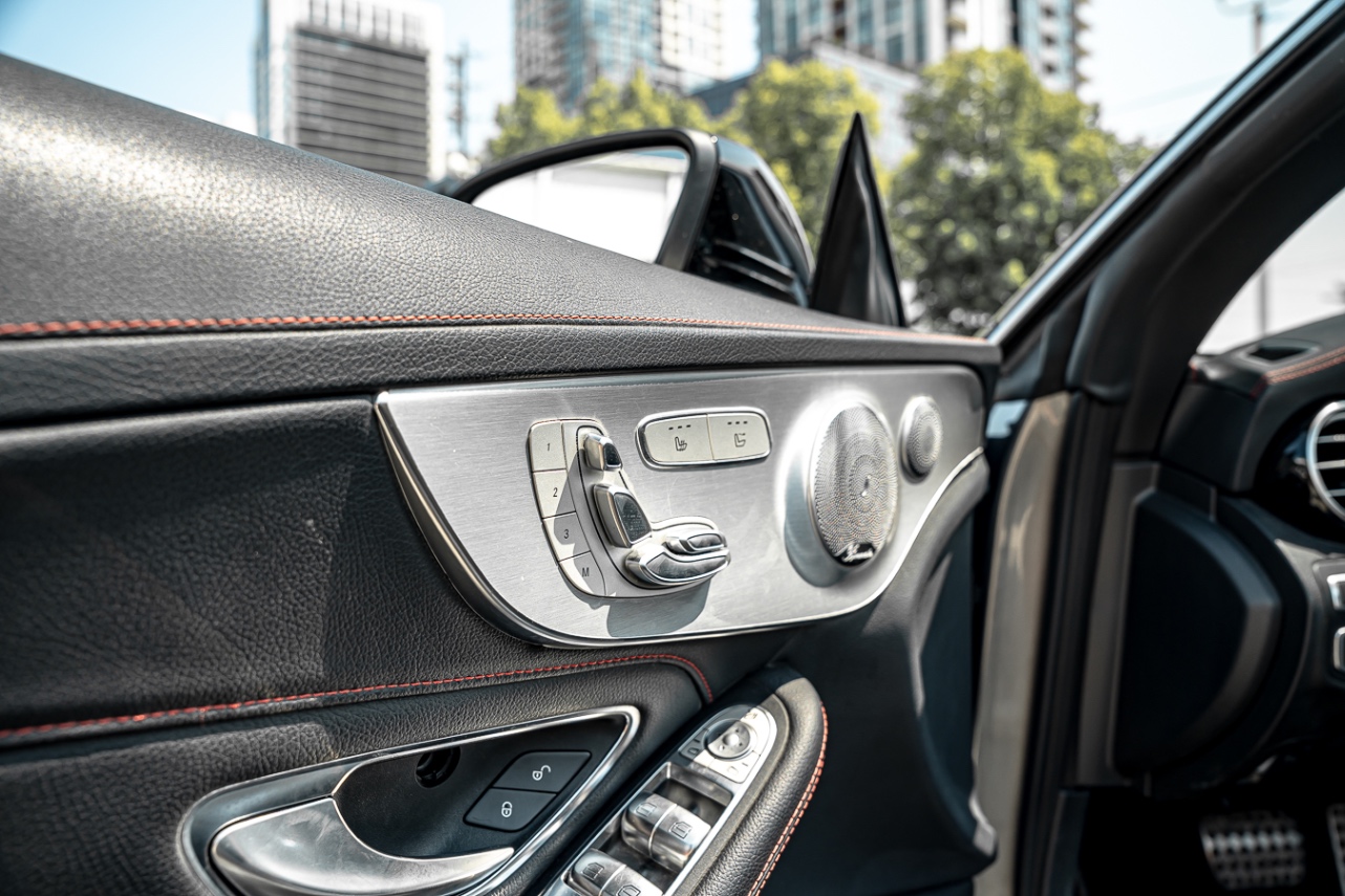 /ontarioqualitymotorsetobicoke/2018-Mercedes-Benz-C-Class-8659531155983902.jpg