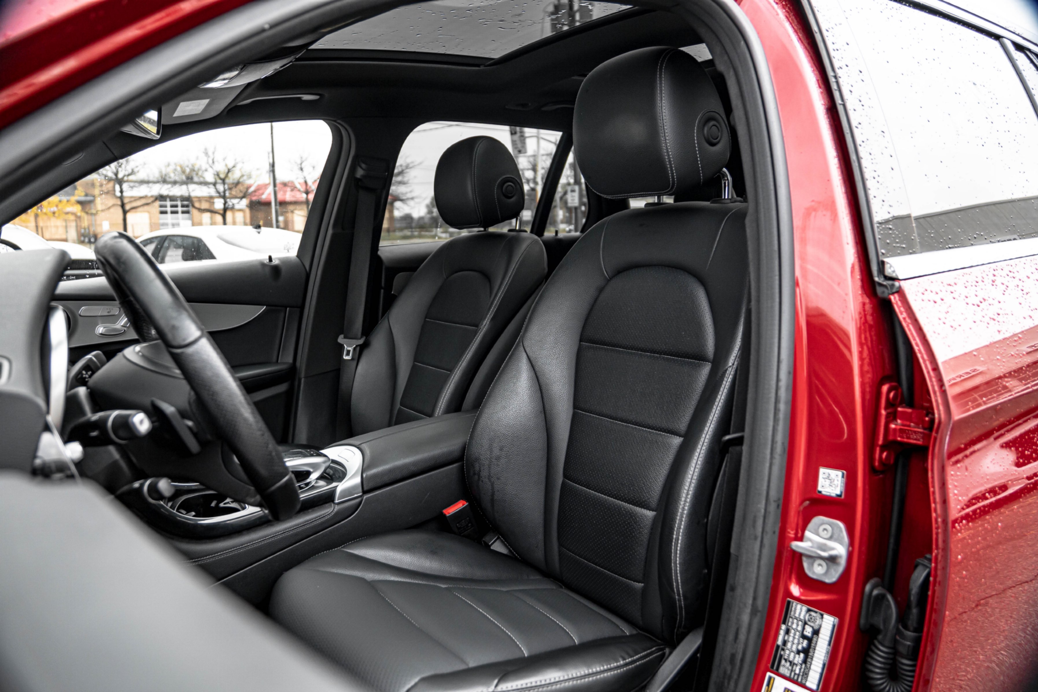 /ontarioqualitymotorsetobicoke/2018-Mercedes-Benz-GLC-class-7288520382009072.jpg