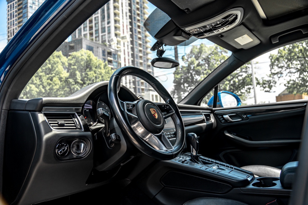/ontarioqualitymotorsetobicoke/2018-Porsche-Macan-444352672133296.jpg