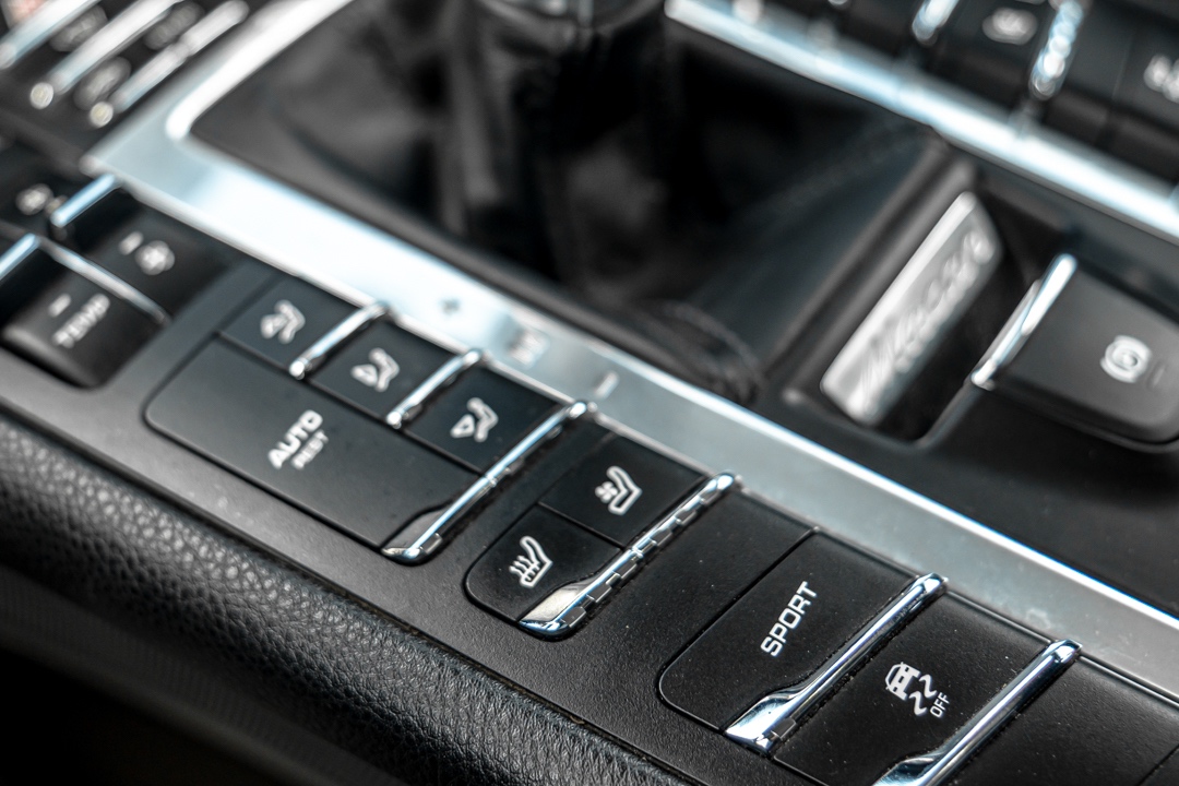 /ontarioqualitymotorsetobicoke/2018-Porsche-Macan-5919058973163962.jpg