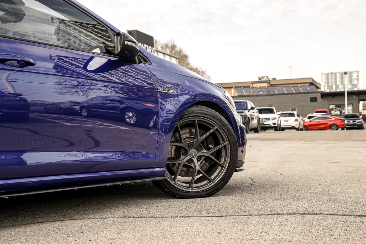 /ontarioqualitymotorsetobicoke/2018-Volkswagen-GolfR-4085031107829338.jpg
