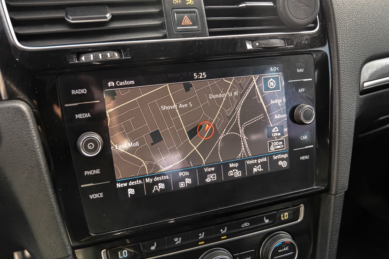 /ontarioqualitymotorsetobicoke/2018-Volkswagen-GolfR-6590766439987839.jpg