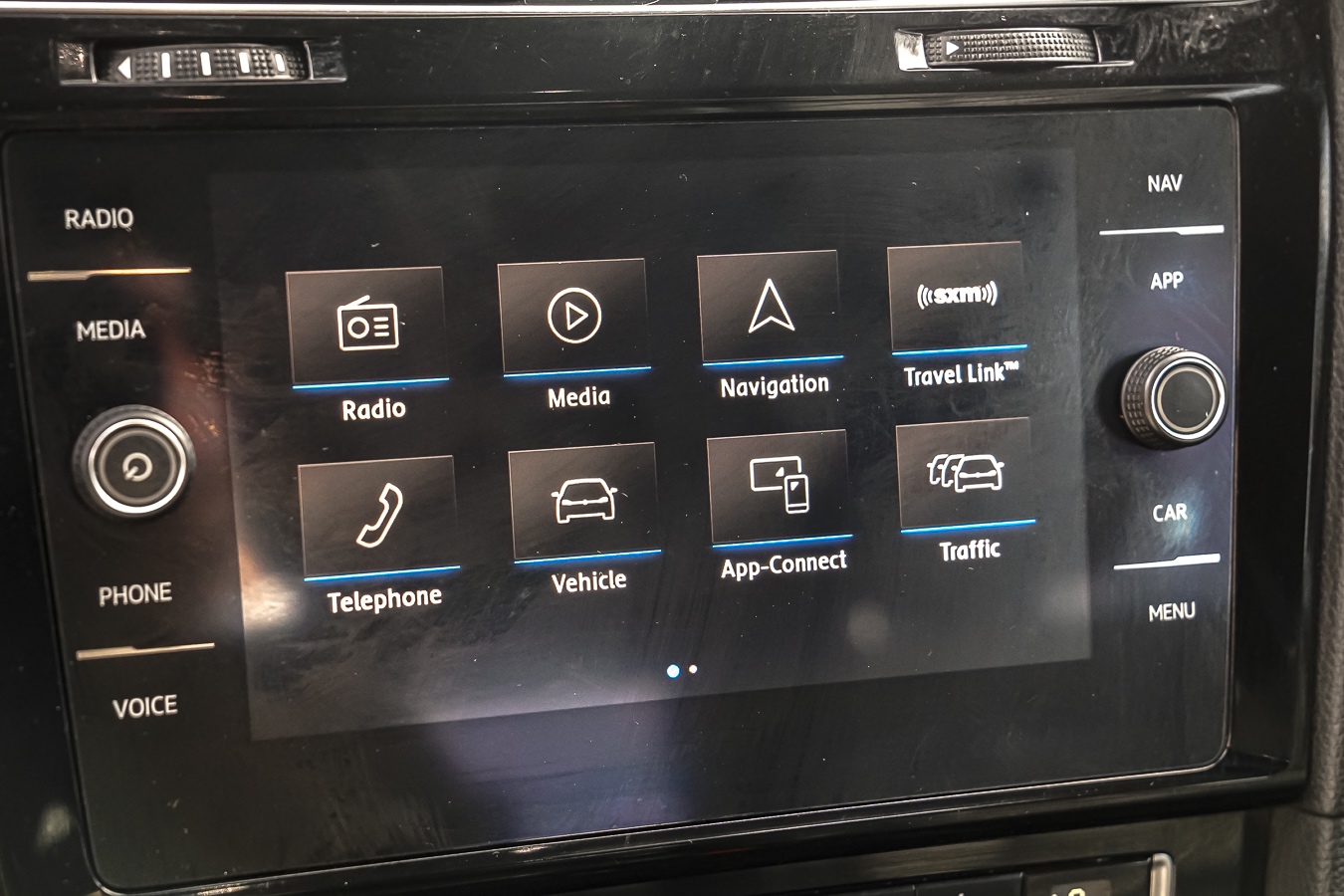 /ontarioqualitymotorsetobicoke/2018-Volkswagen-GolfR-8613781376005032.jpg