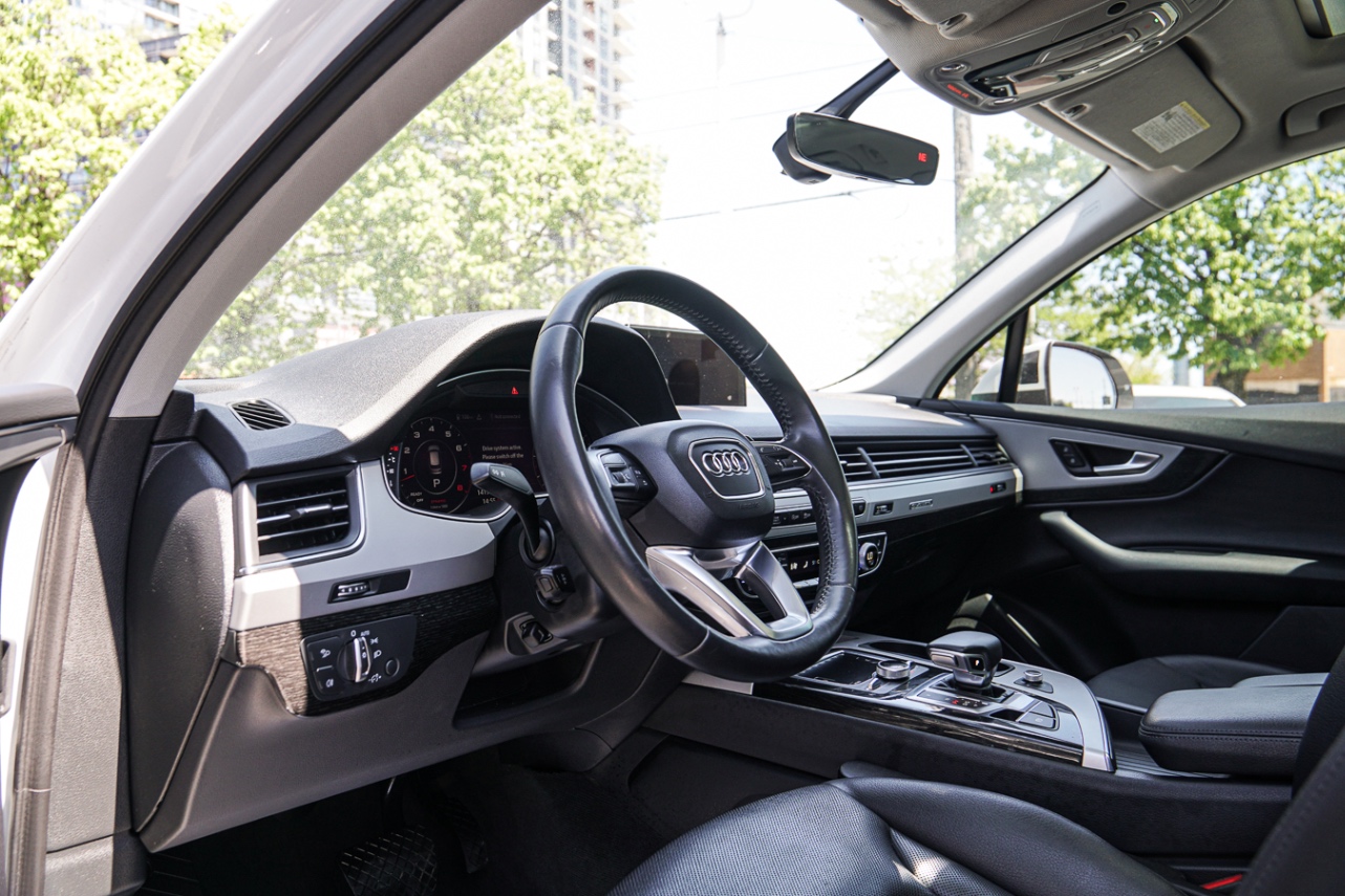 /ontarioqualitymotorsetobicoke/2019-Audi-Q7-0363282738676074.jpg