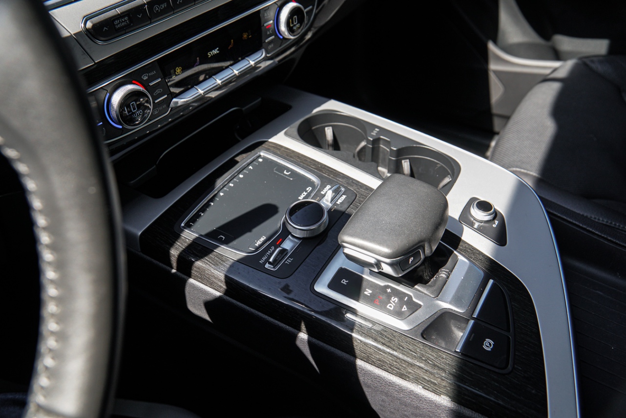 /ontarioqualitymotorsetobicoke/2019-Audi-Q7-7147342164979329.jpg