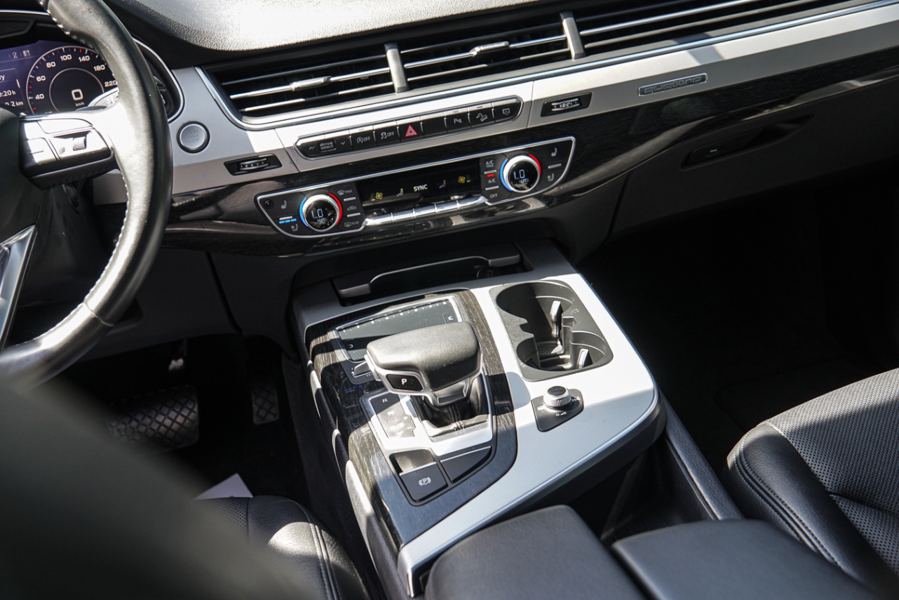 /ontarioqualitymotorsetobicoke/2019-Audi-Q7-7555308827345006.jpg