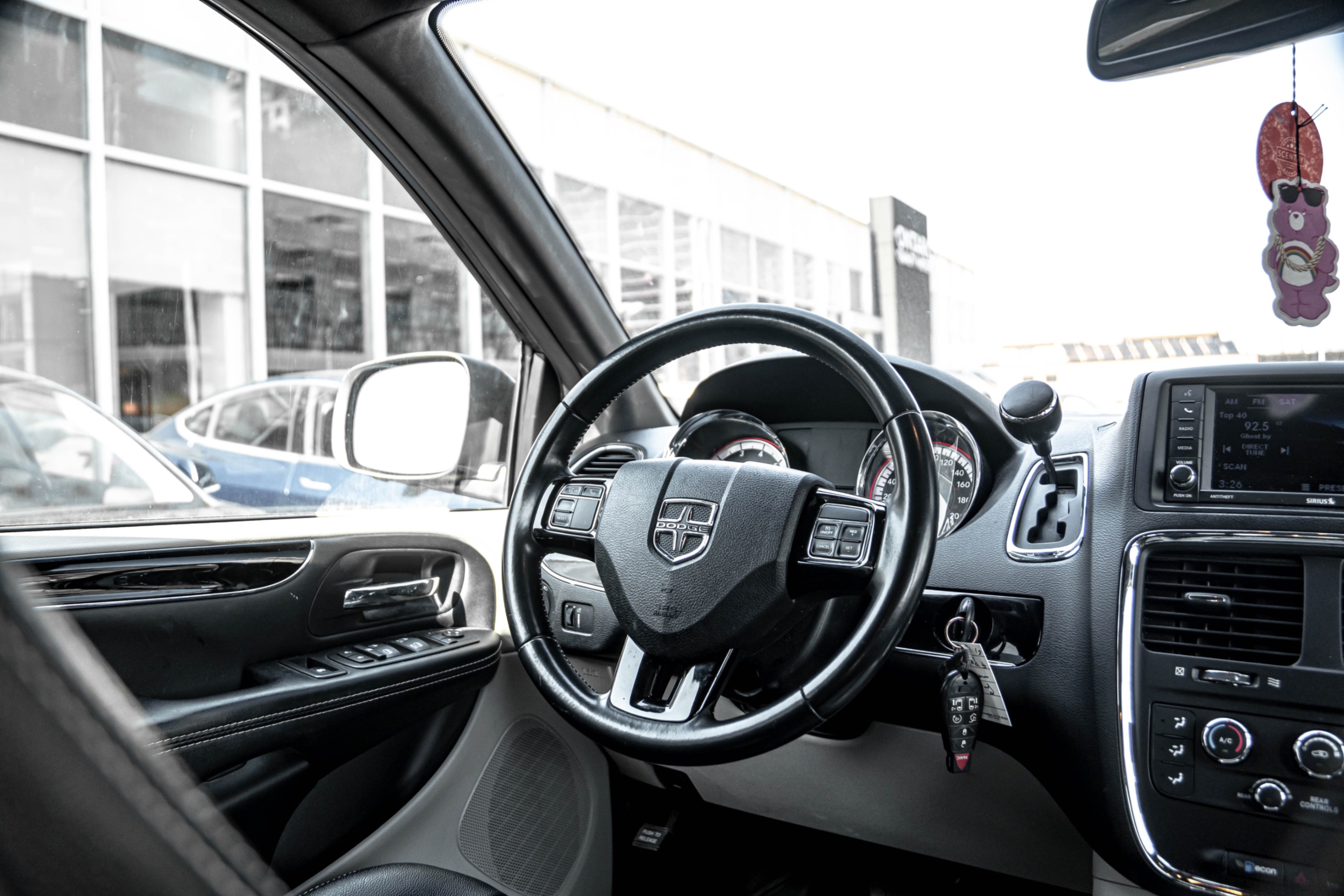 /ontarioqualitymotorsetobicoke/2019-Dodge-GrandCaravan-3425669723059963.jpg