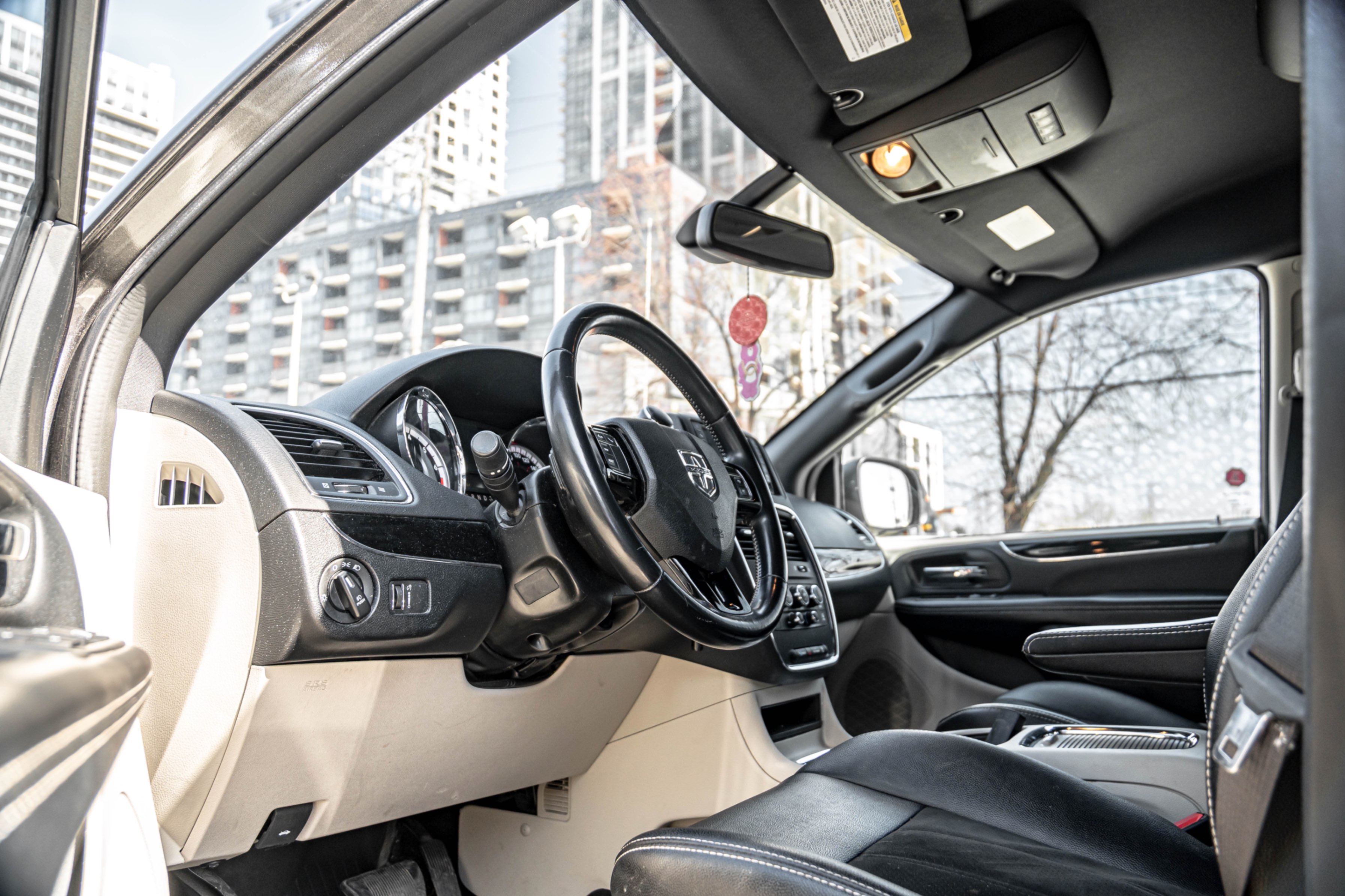 /ontarioqualitymotorsetobicoke/2019-Dodge-GrandCaravan-9337307451554133.jpg