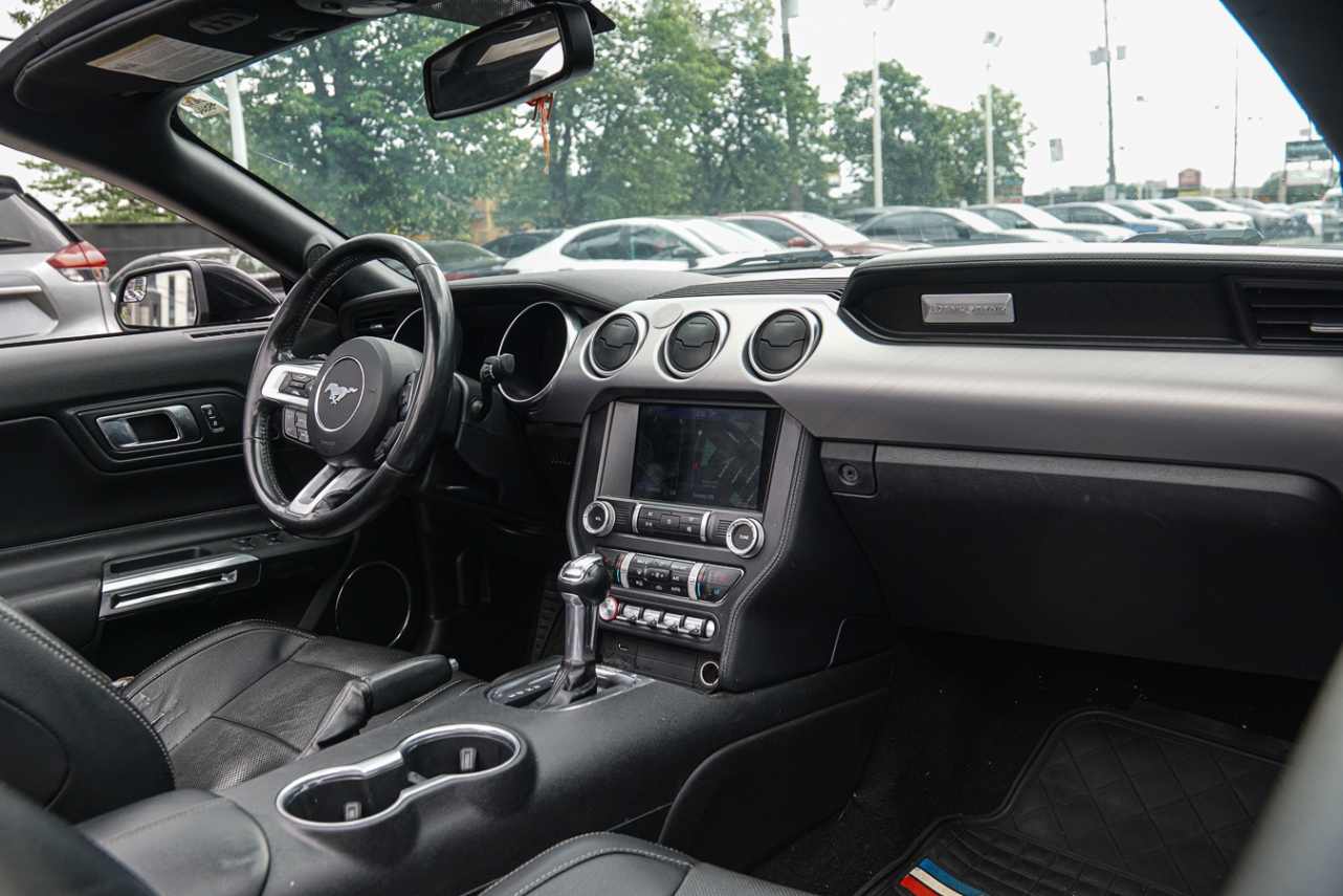 /ontarioqualitymotorsetobicoke/2019-Ford-Mustang-45415703250841366.jpg