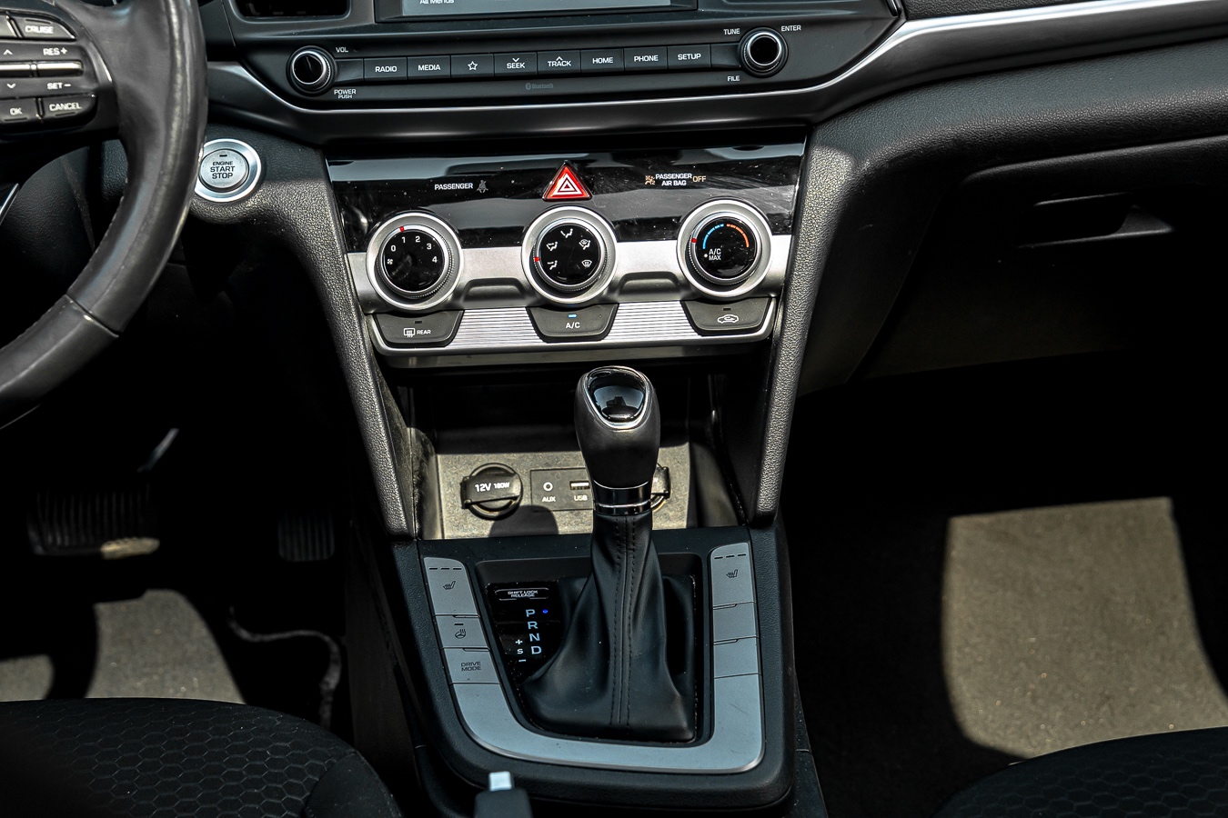 /ontarioqualitymotorsetobicoke/2019-Hyundai-Elantra-049303354410274336.jpg