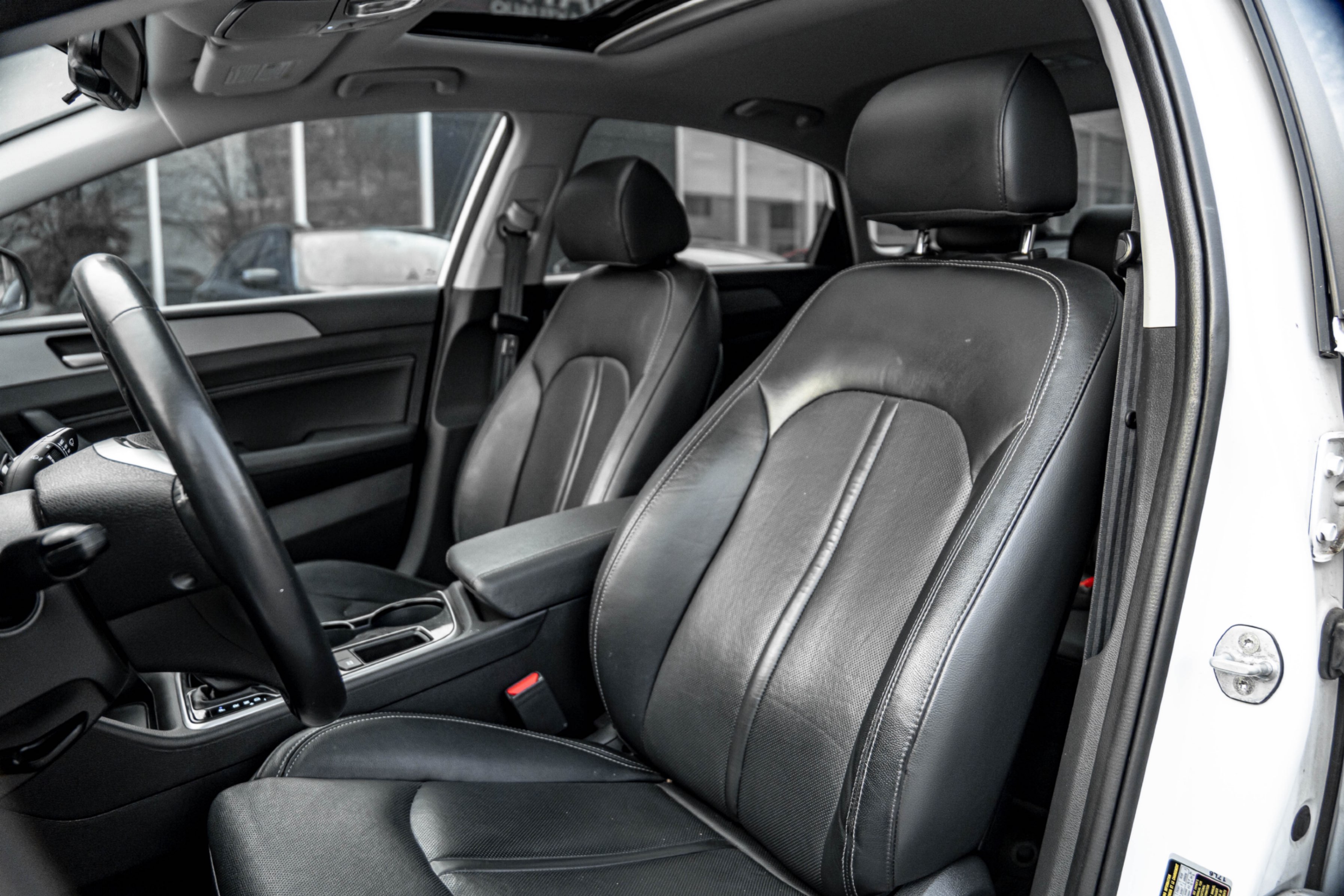 /ontarioqualitymotorsetobicoke/2019-Hyundai-Sonata-05458618982335528.jpg