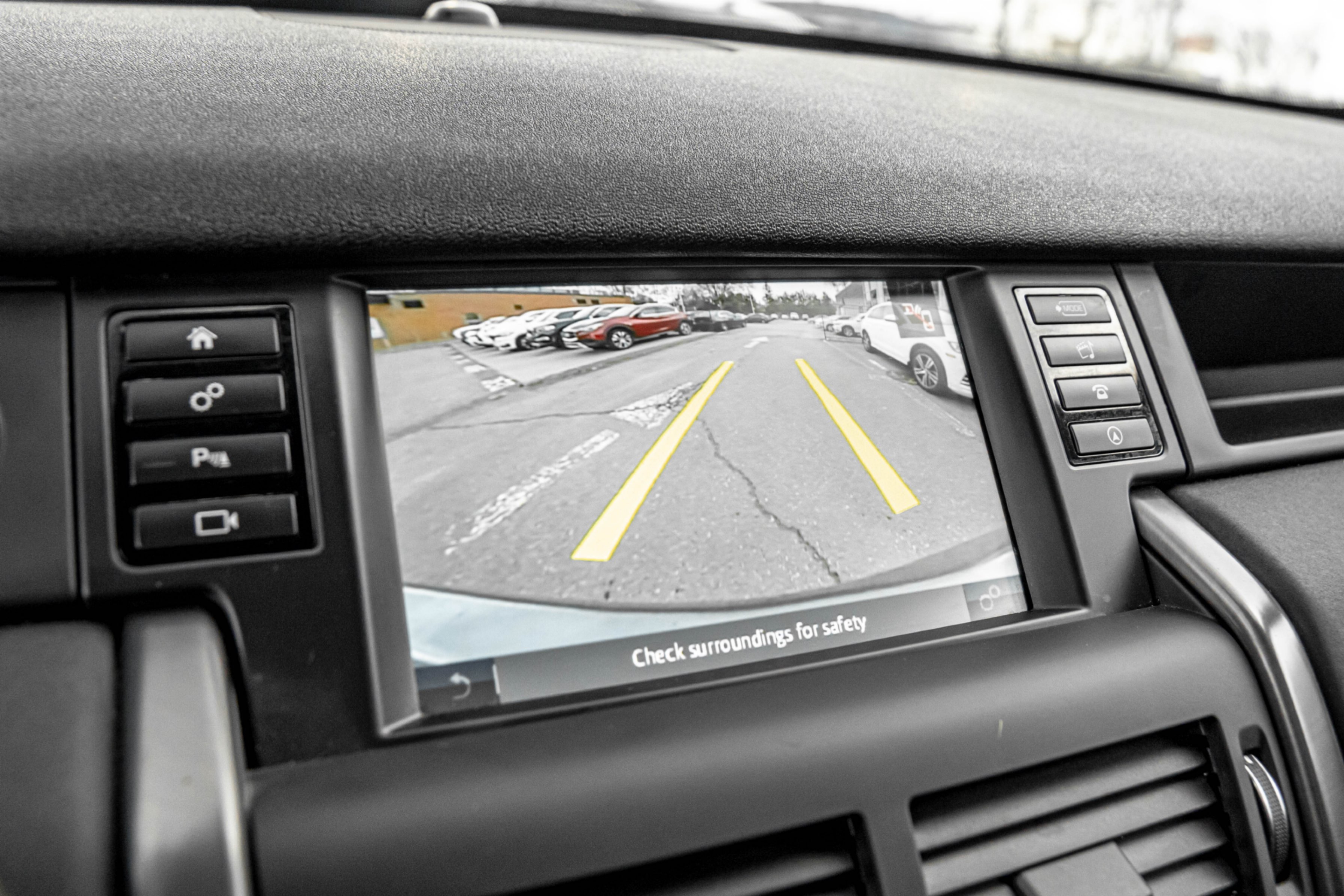 /ontarioqualitymotorsetobicoke/2019-LandRover-DiscoverySport-267468995943152.jpg
