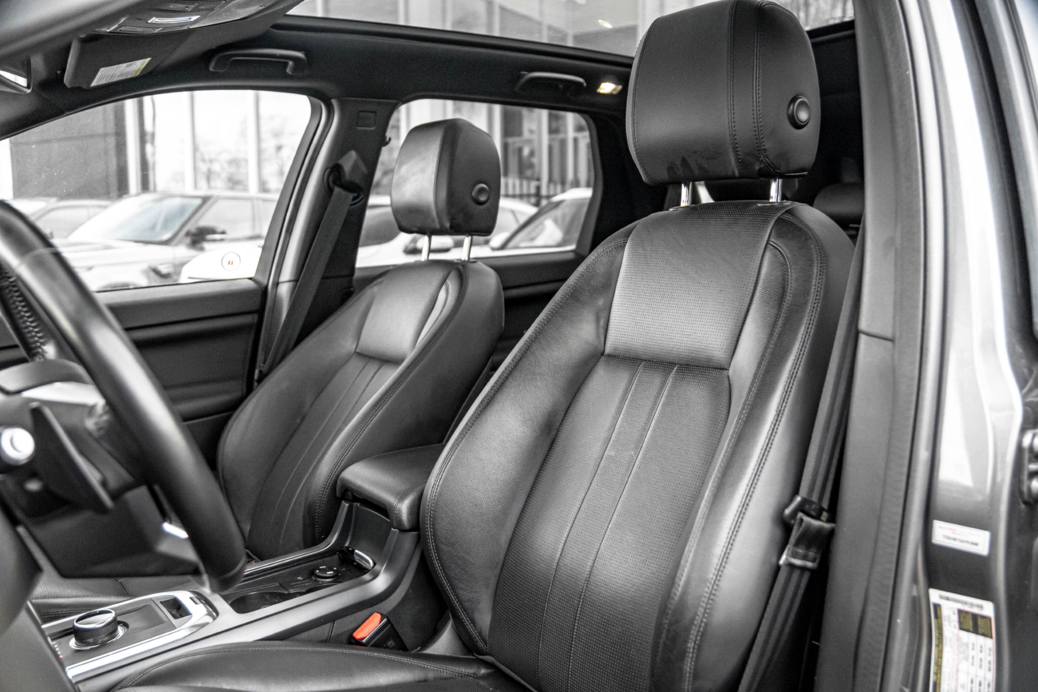 /ontarioqualitymotorsetobicoke/2019-LandRover-DiscoverySport-7697673931668272.jpg