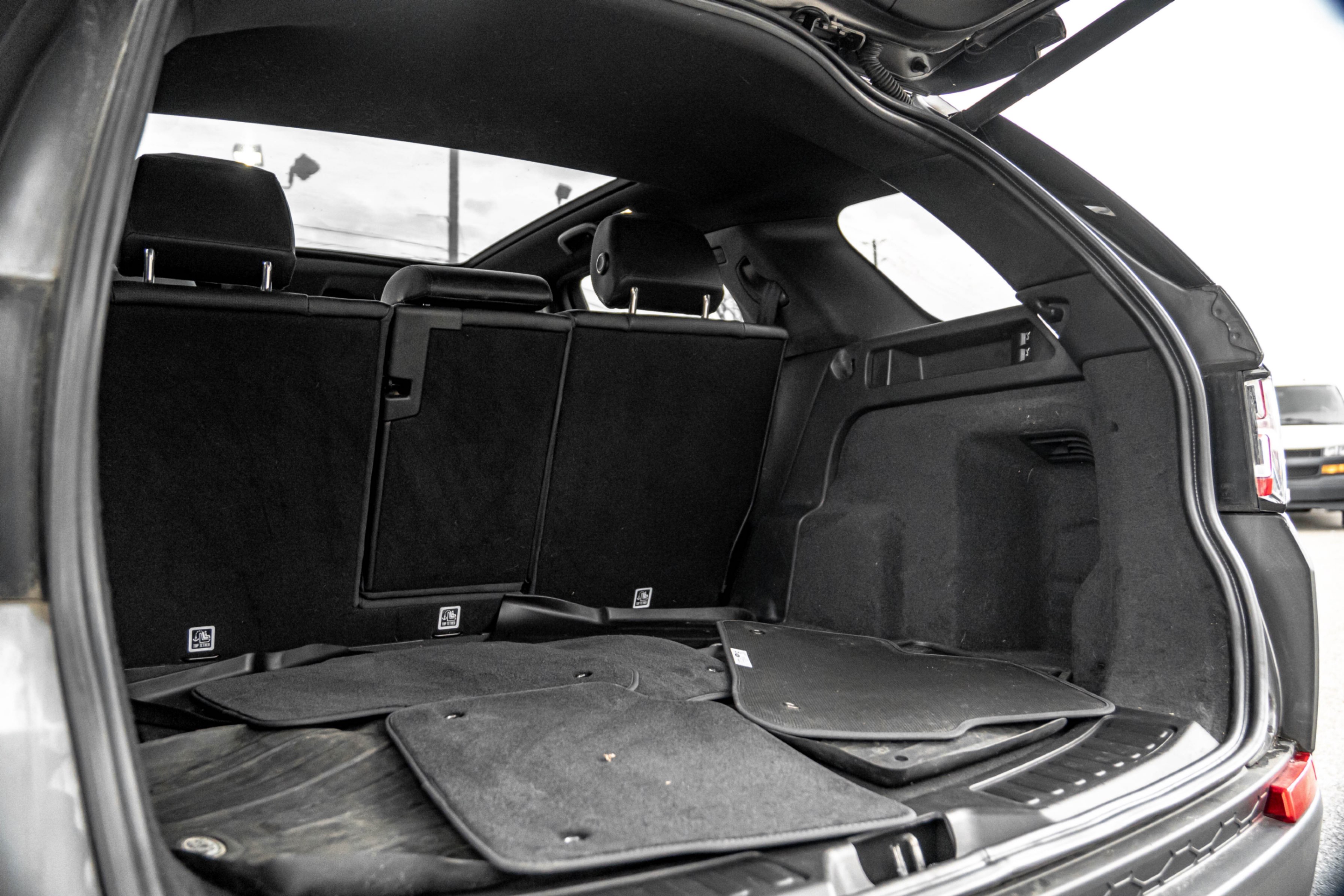 /ontarioqualitymotorsetobicoke/2019-LandRover-DiscoverySport-8779660889603458.jpg
