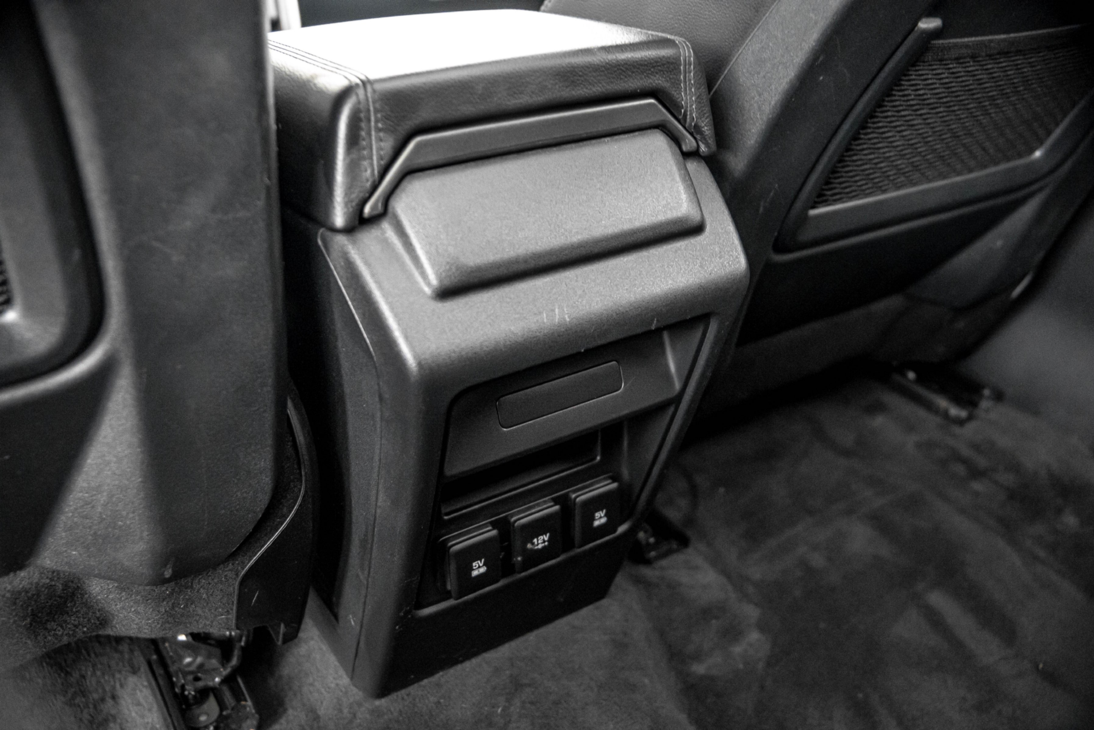 /ontarioqualitymotorsetobicoke/2019-LandRover-DiscoverySport-9765971856266809.jpg