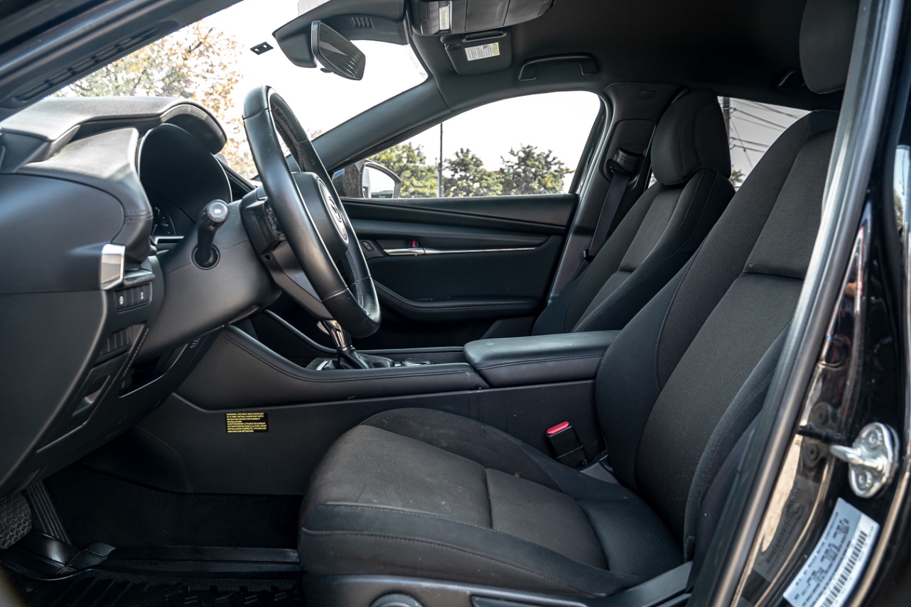 /ontarioqualitymotorsetobicoke/2019-Mazda-Mazda3Sport-29634333980536187.jpg