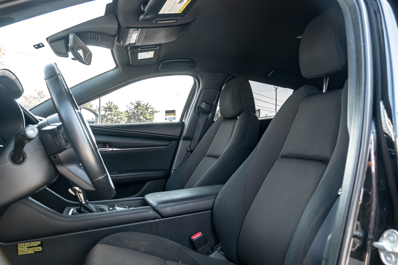 /ontarioqualitymotorsetobicoke/2019-Mazda-Mazda3Sport-6020368028332661.jpg