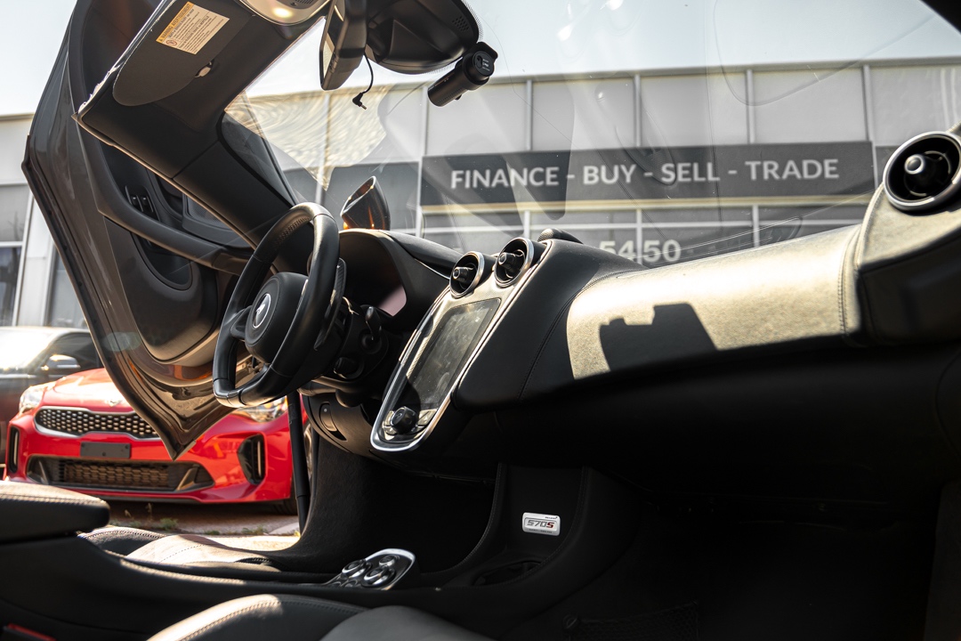 /ontarioqualitymotorsetobicoke/2019-McLaren-570S-08723111211433854.jpg