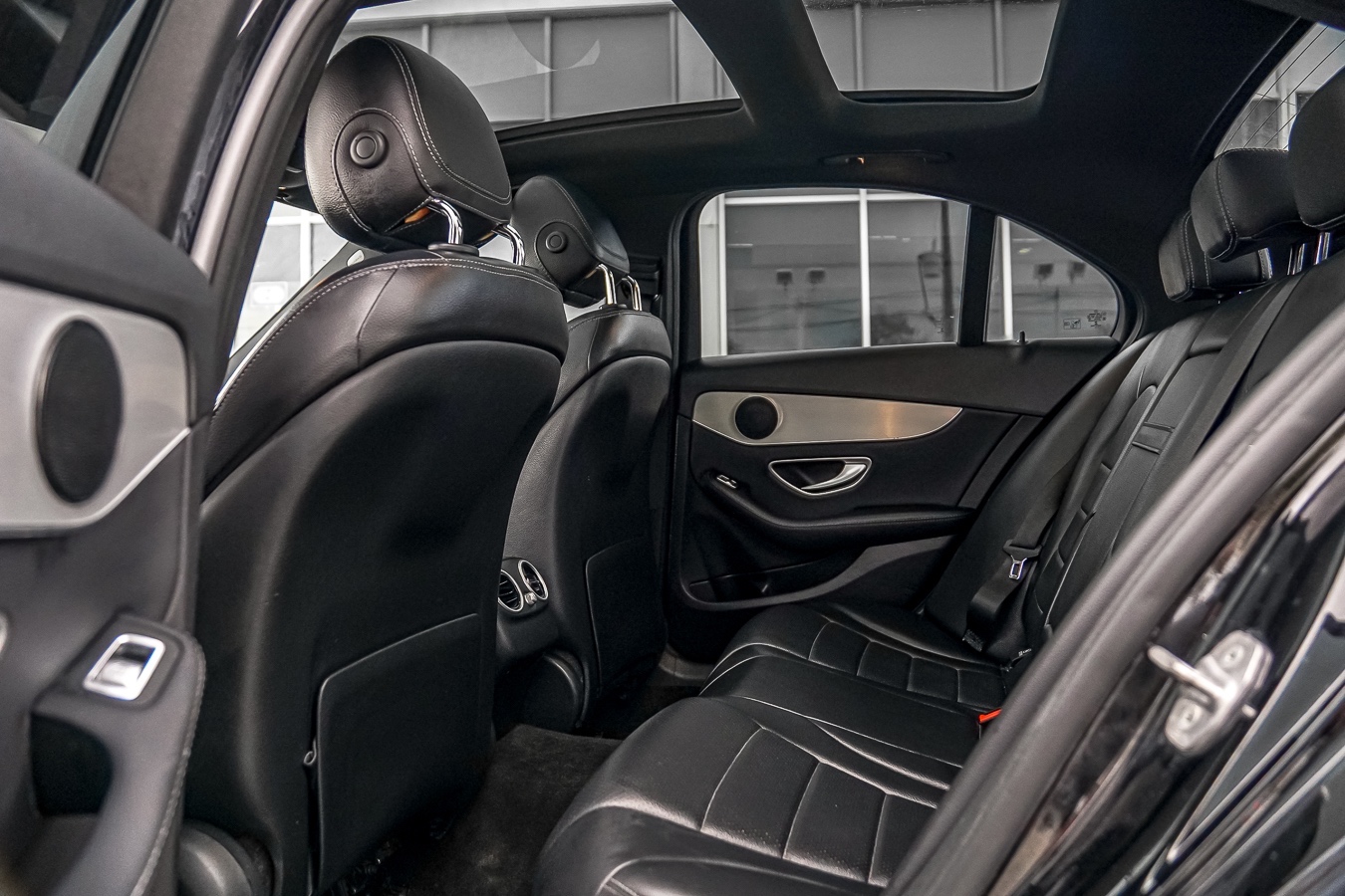 /ontarioqualitymotorsetobicoke/2019-Mercedes-Benz-C-Class-24255170458211084.jpg