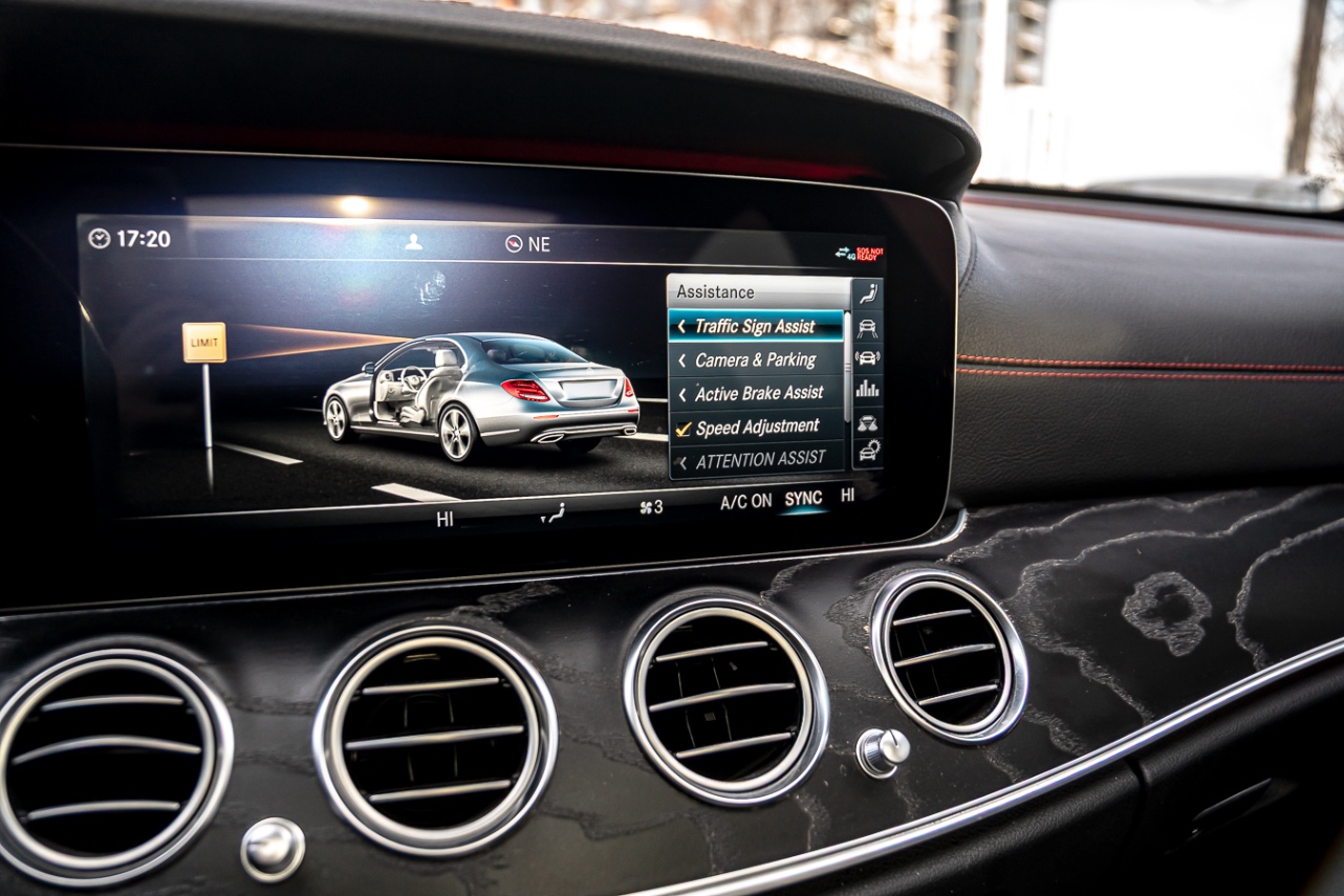 /ontarioqualitymotorsetobicoke/2019-Mercedes-Benz-E-Class-4989315992851082.jpg