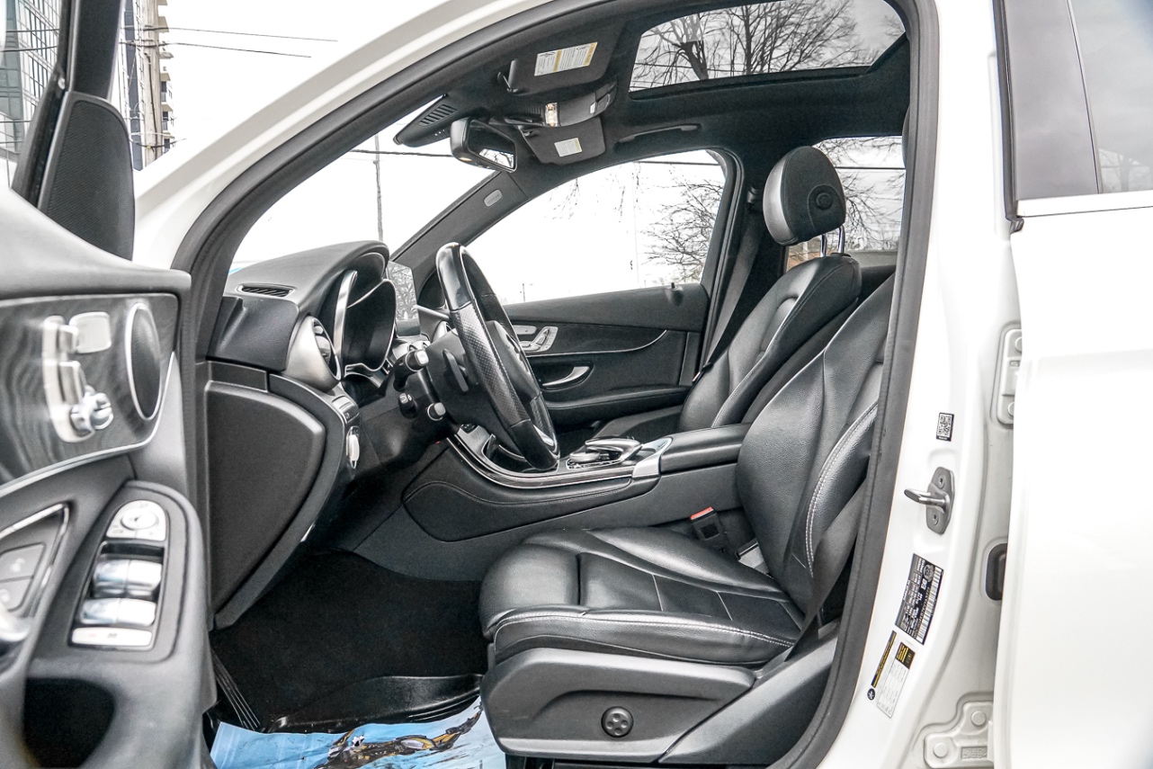 /ontarioqualitymotorsetobicoke/2019-Mercedes-Benz-GLC-class-05021282046442188.jpg