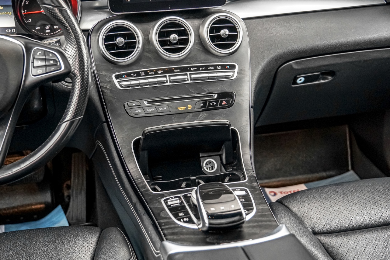 /ontarioqualitymotorsetobicoke/2019-Mercedes-Benz-GLC-class-3278281561920975.jpg
