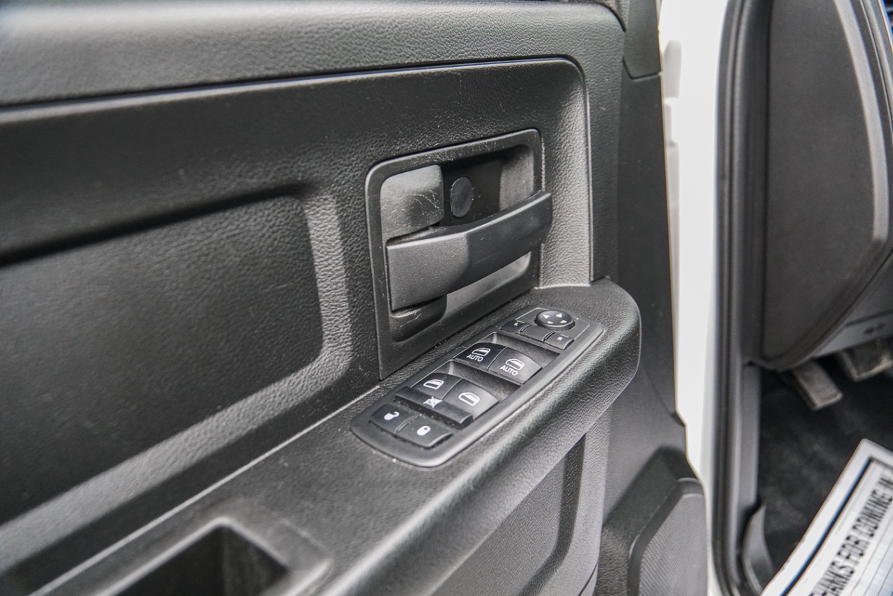 /ontarioqualitymotorsetobicoke/2019-Ram-1500Classic-8865162696129902.jpg