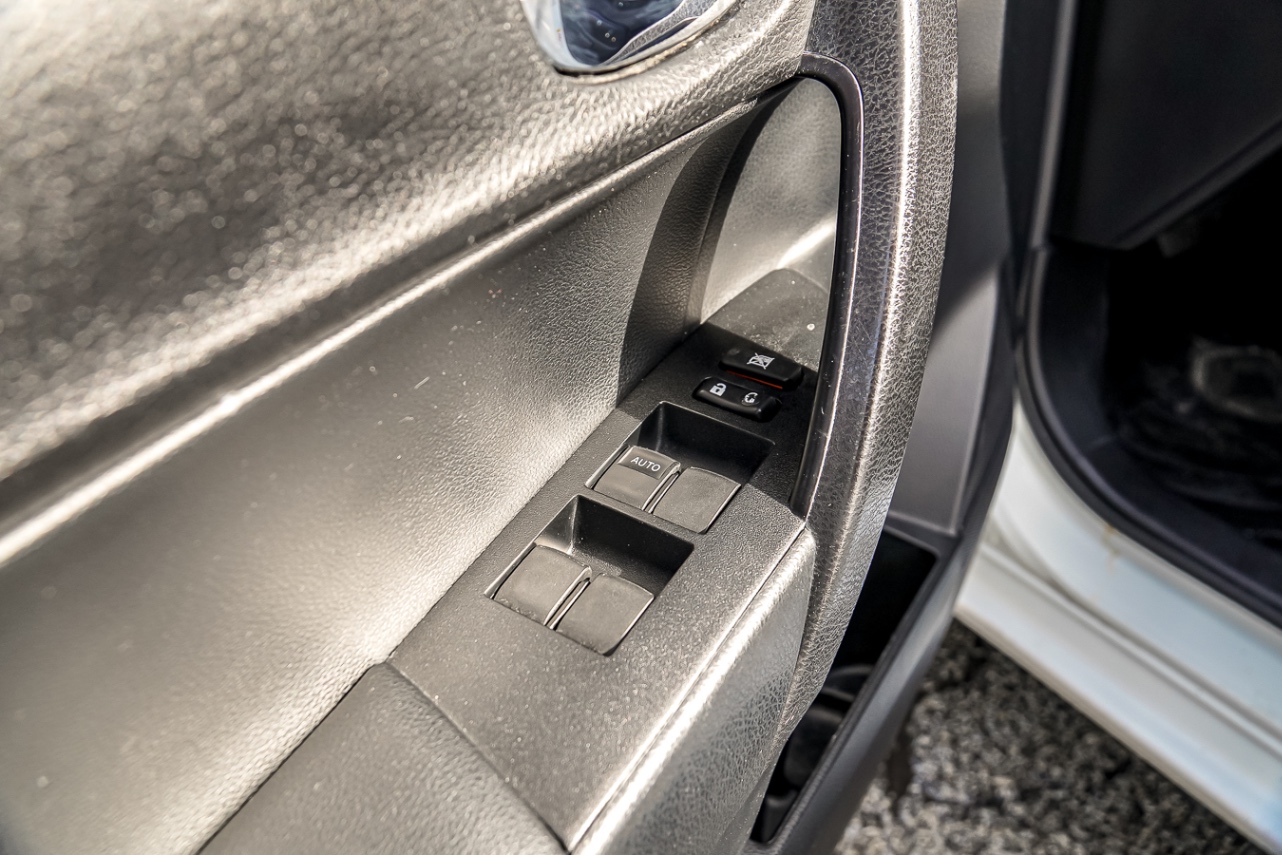 /ontarioqualitymotorsetobicoke/2019-Toyota-Corolla-6372775714654519.jpg