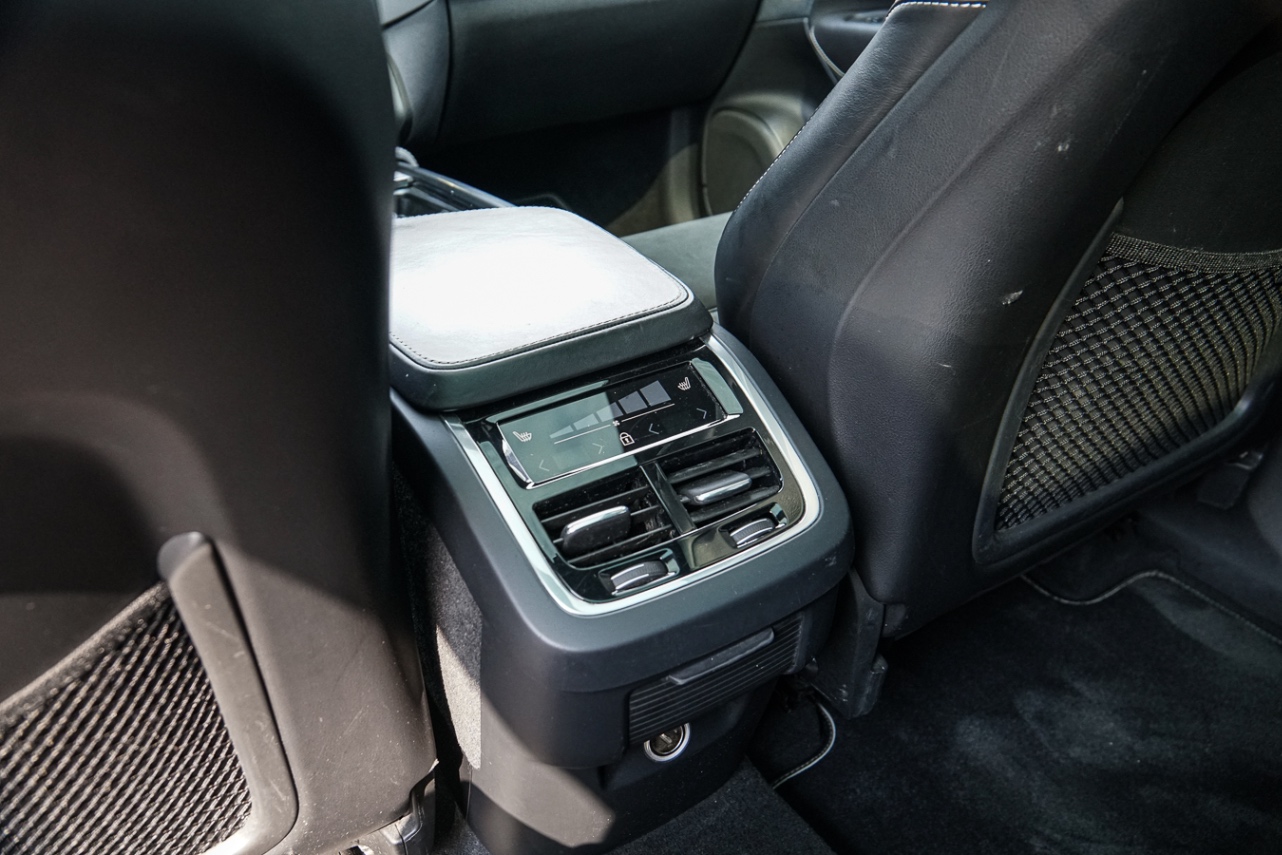 /ontarioqualitymotorsetobicoke/2019-Volvo-XC90-9406947724088797.jpg