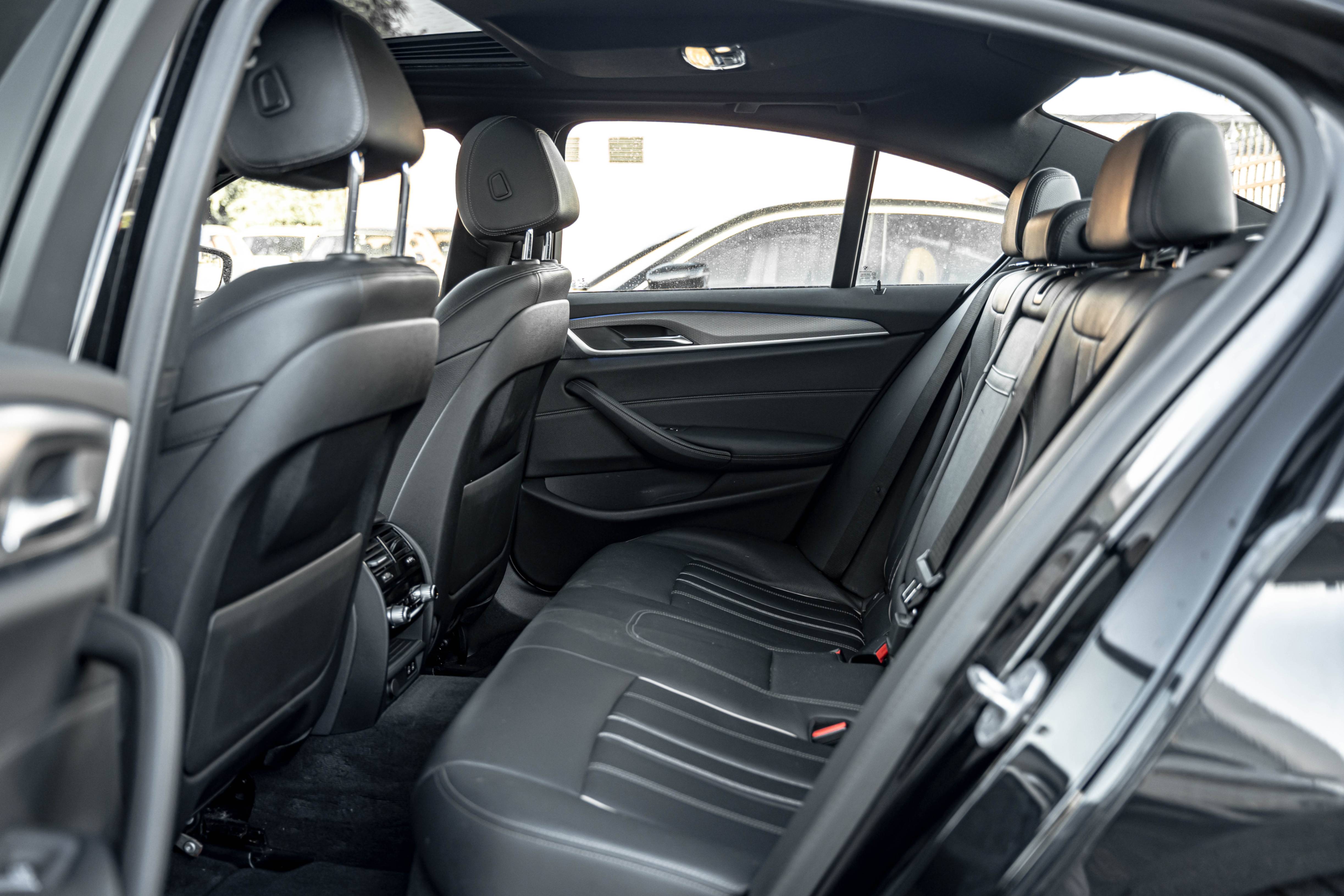 /ontarioqualitymotorsetobicoke/2020-BMW-5Series-17987727181390056.jpg