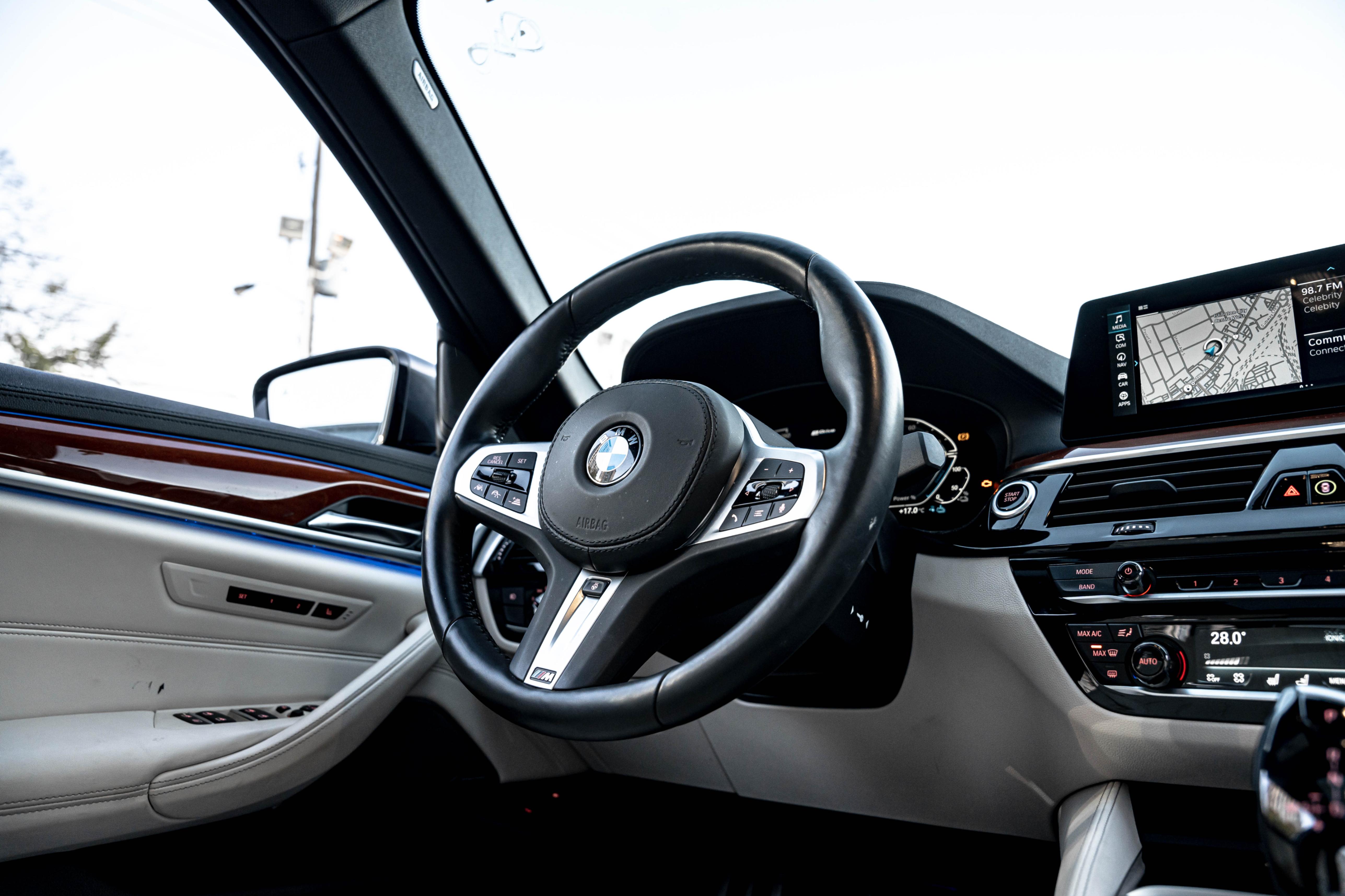 /ontarioqualitymotorsetobicoke/2020-BMW-5Series-7963741192196048.jpg