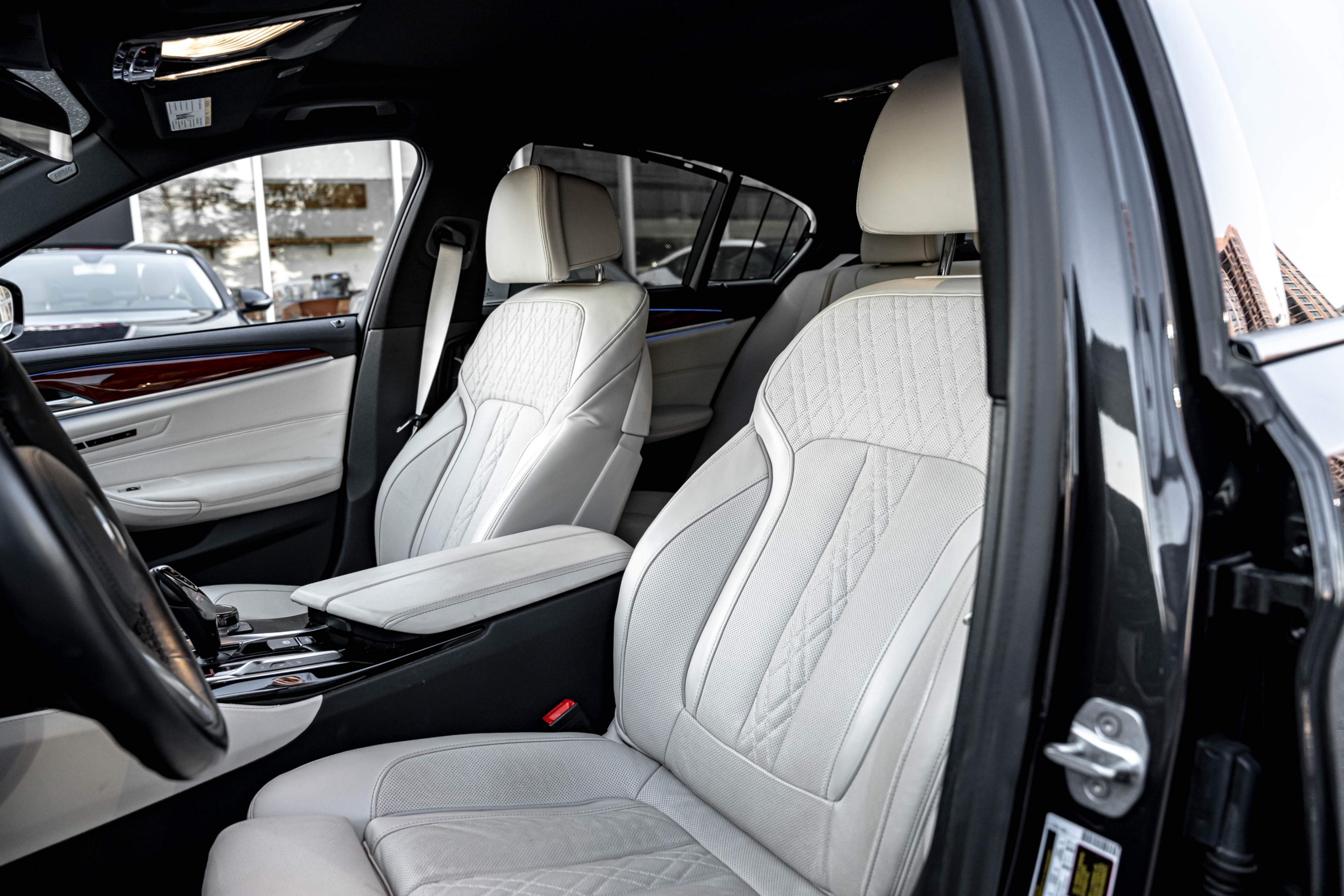 /ontarioqualitymotorsetobicoke/2020-BMW-5Series-8041654966745961.jpg