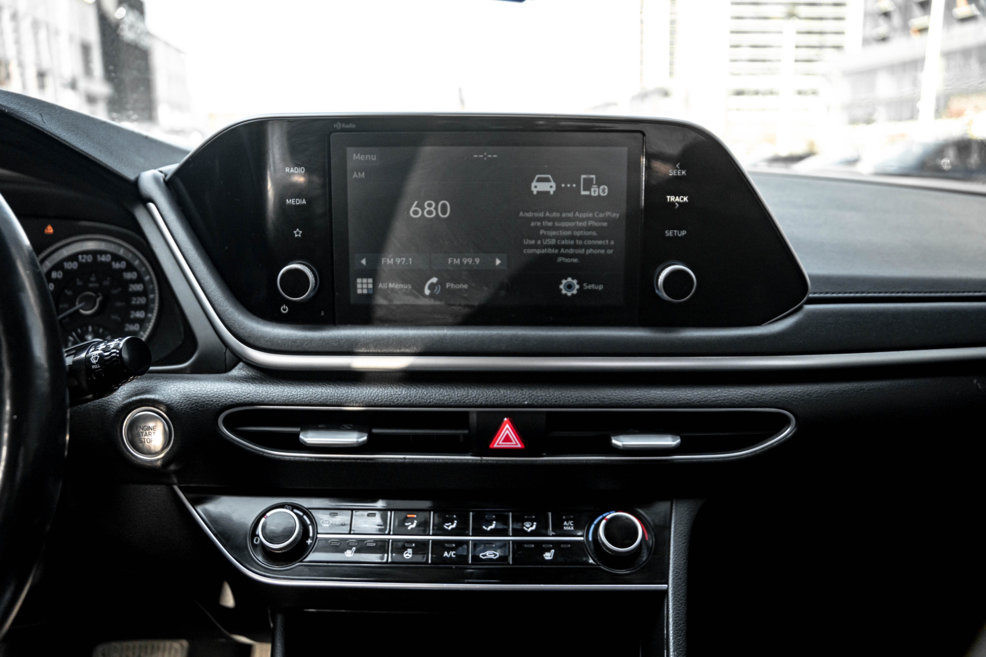 /ontarioqualitymotorsetobicoke/2020-Hyundai-Sonata-23907766032999356.jpg