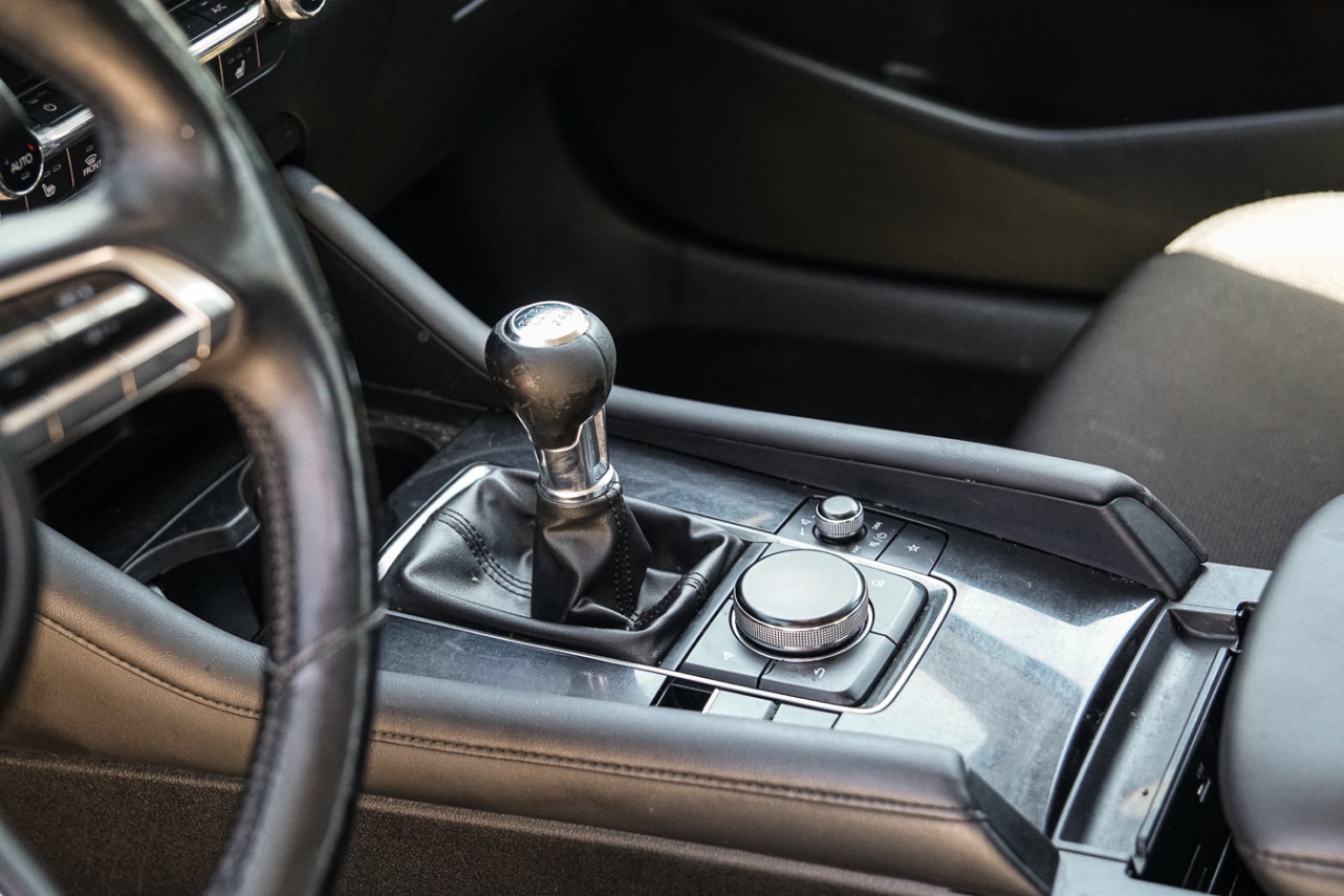 /ontarioqualitymotorsetobicoke/2020-Mazda-Mazda3-1950640179531269.jpg