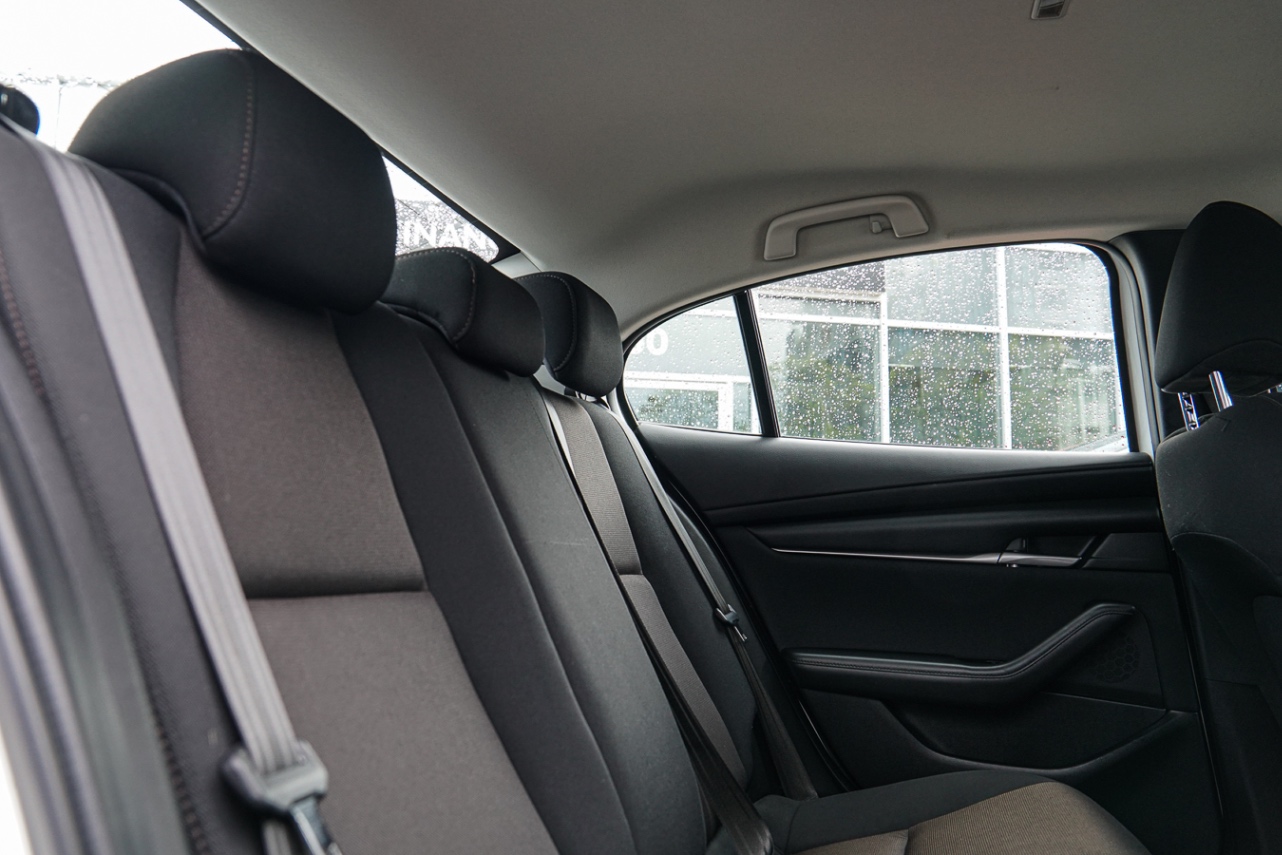 /ontarioqualitymotorsetobicoke/2020-Mazda-Mazda3-9894303012779311.jpg