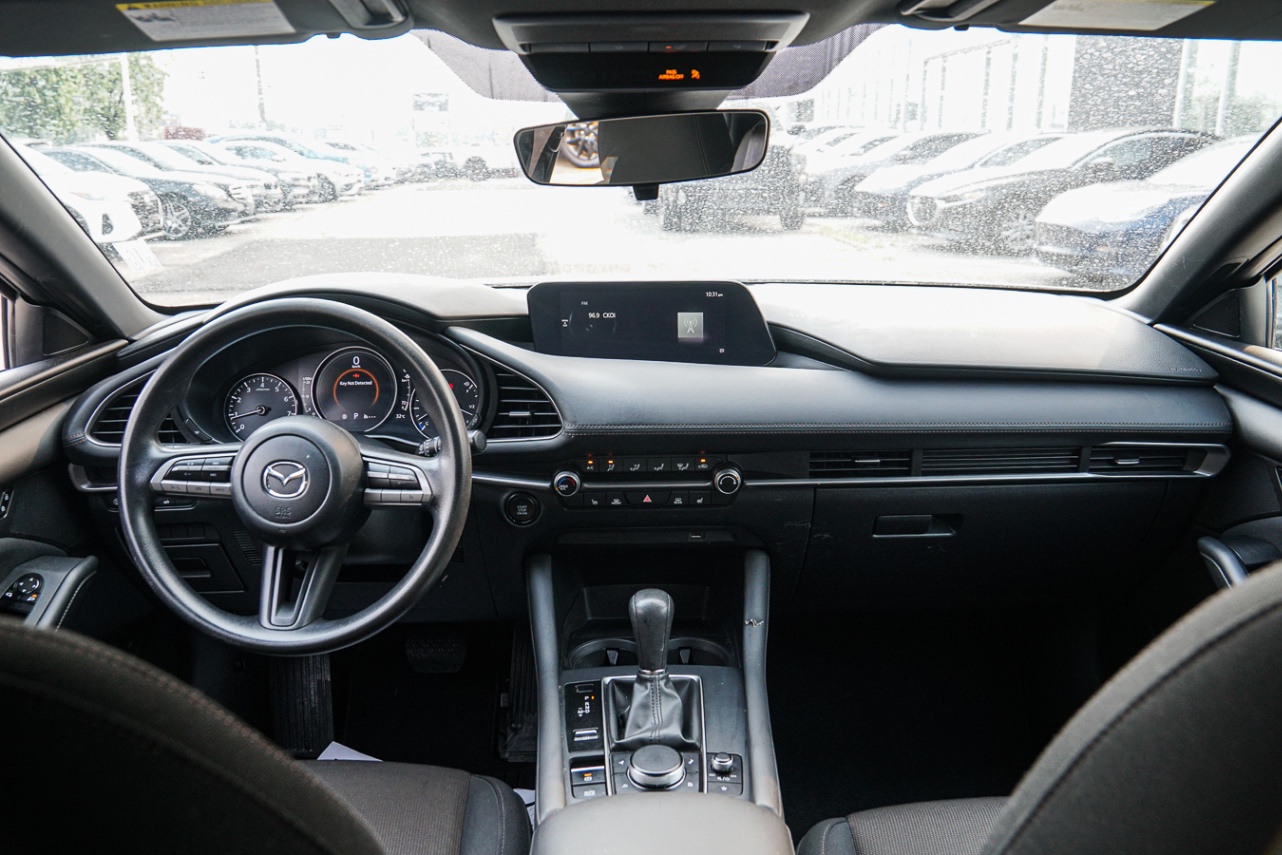 /ontarioqualitymotorsetobicoke/2020-Mazda-Mazda3Sport-016762571053337227.jpg