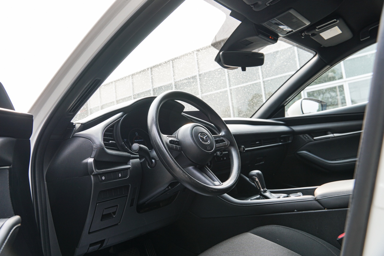 /ontarioqualitymotorsetobicoke/2020-Mazda-Mazda3Sport-47521179841688954.jpg
