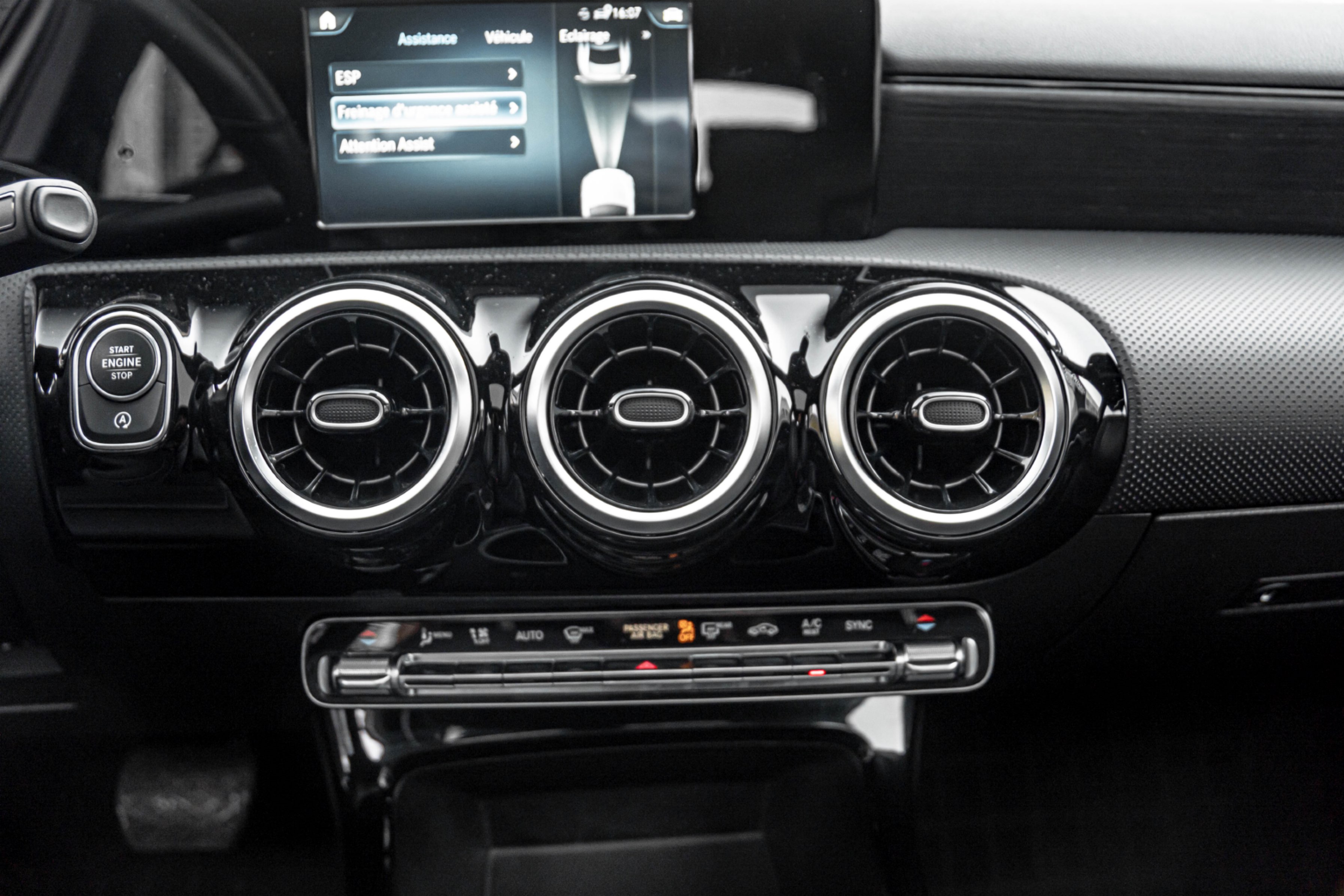 /ontarioqualitymotorsetobicoke/2020-Mercedes-Benz-A-Class-8747509328991596.jpg