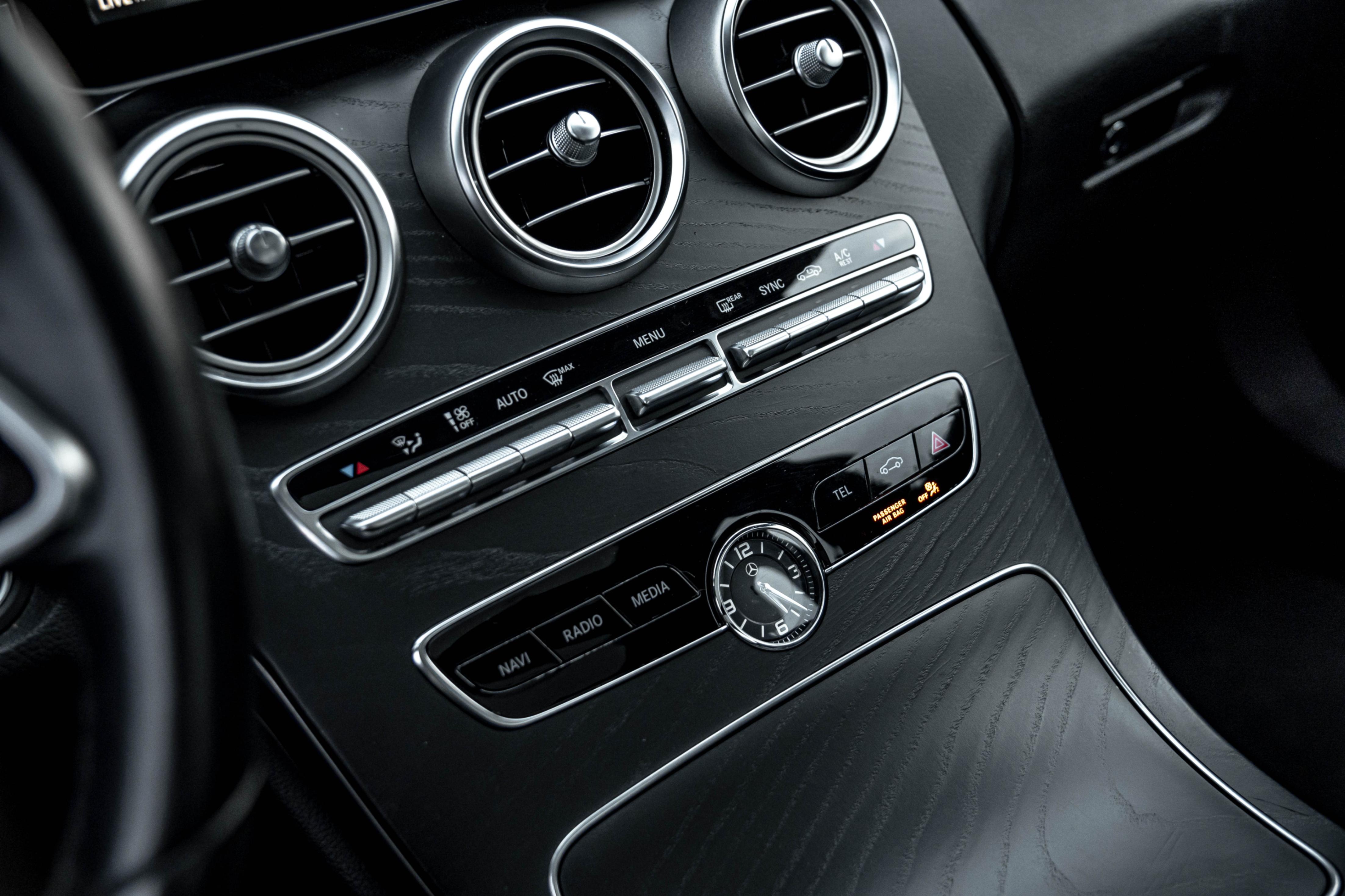 /ontarioqualitymotorsetobicoke/2020-Mercedes-Benz-C-Class-01773650501347812.jpg