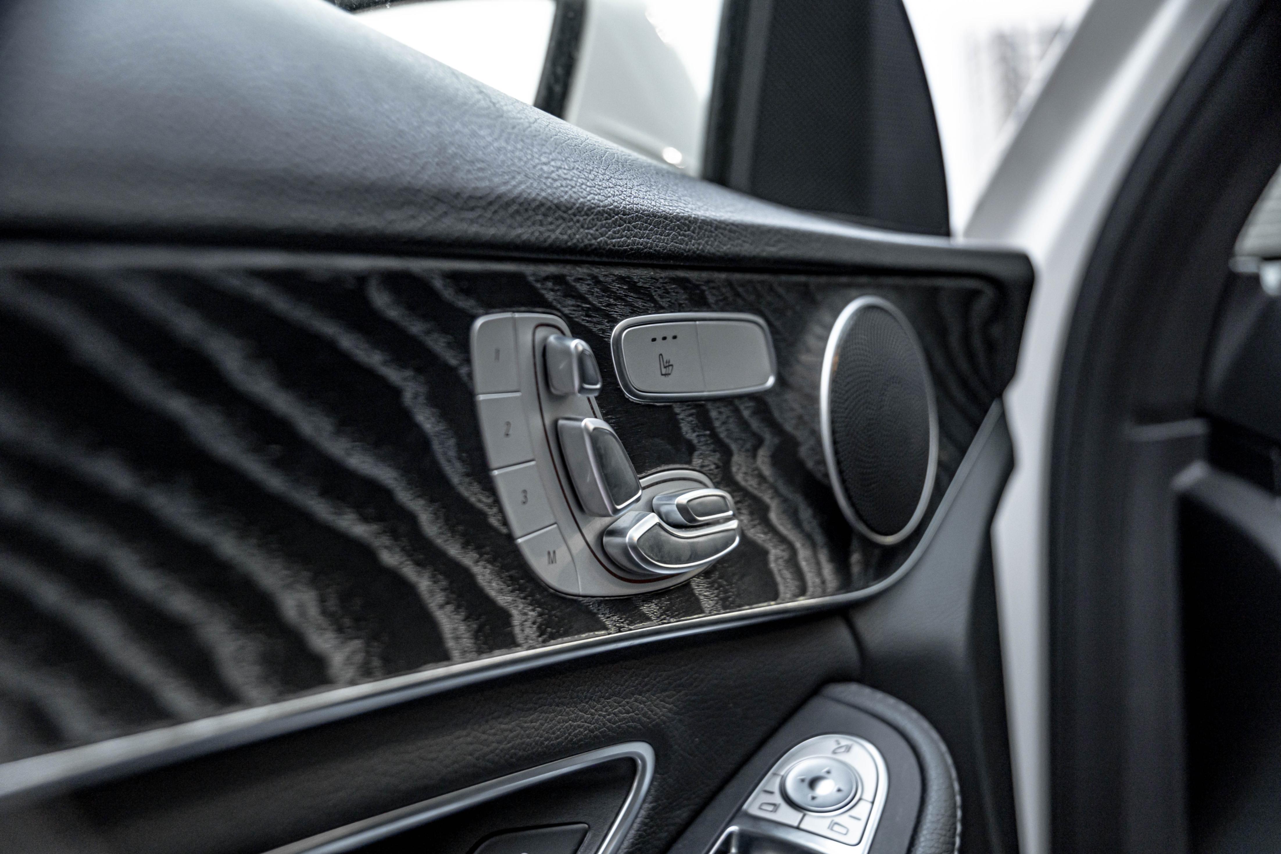 /ontarioqualitymotorsetobicoke/2020-Mercedes-Benz-C-Class-5048803699537487.jpg