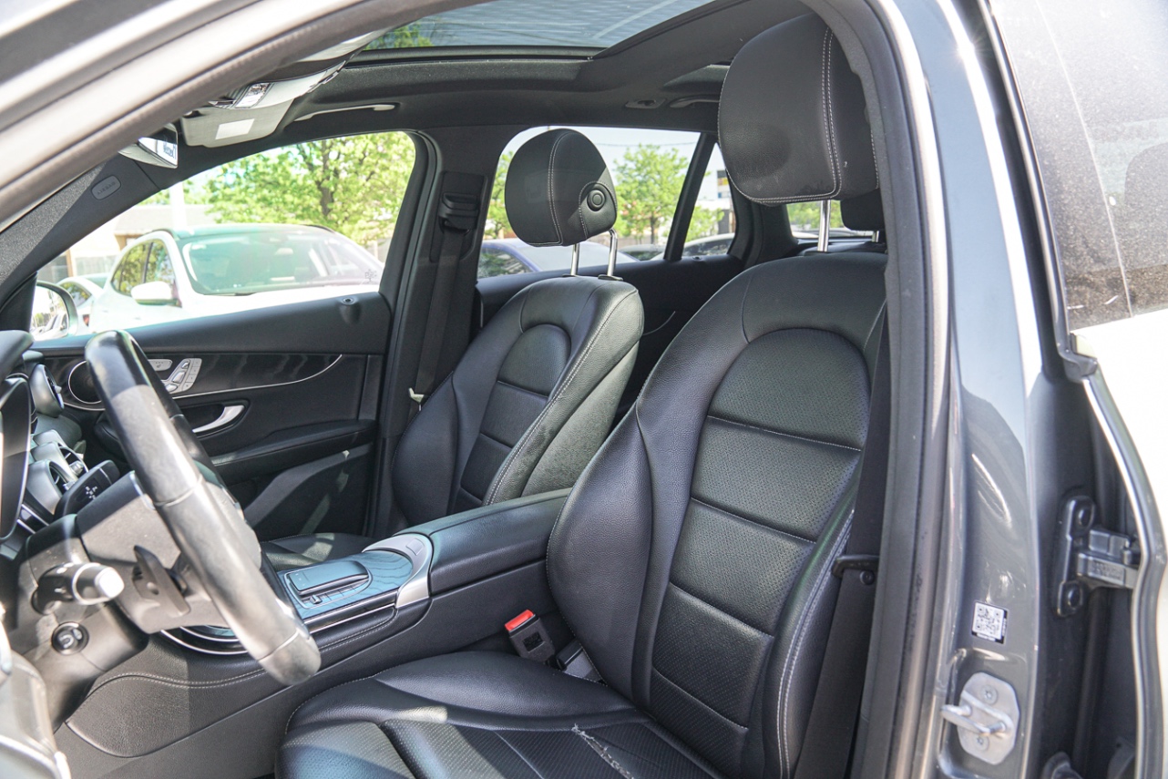/ontarioqualitymotorsetobicoke/2020-Mercedes-Benz-GLC-Class-5550350338301115.jpg